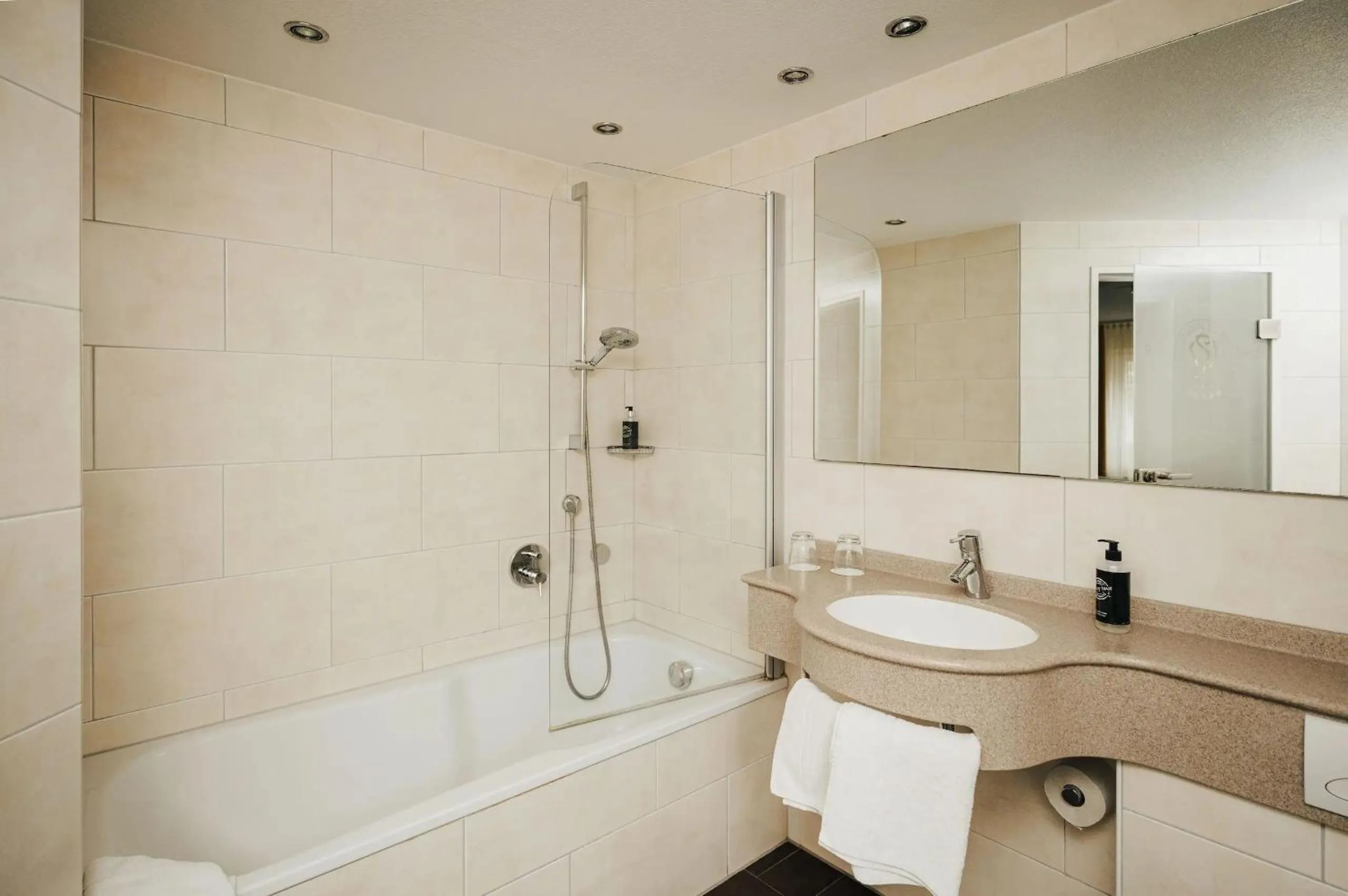 Bathroom in Landgasthof & Hotel zur Rose Berg