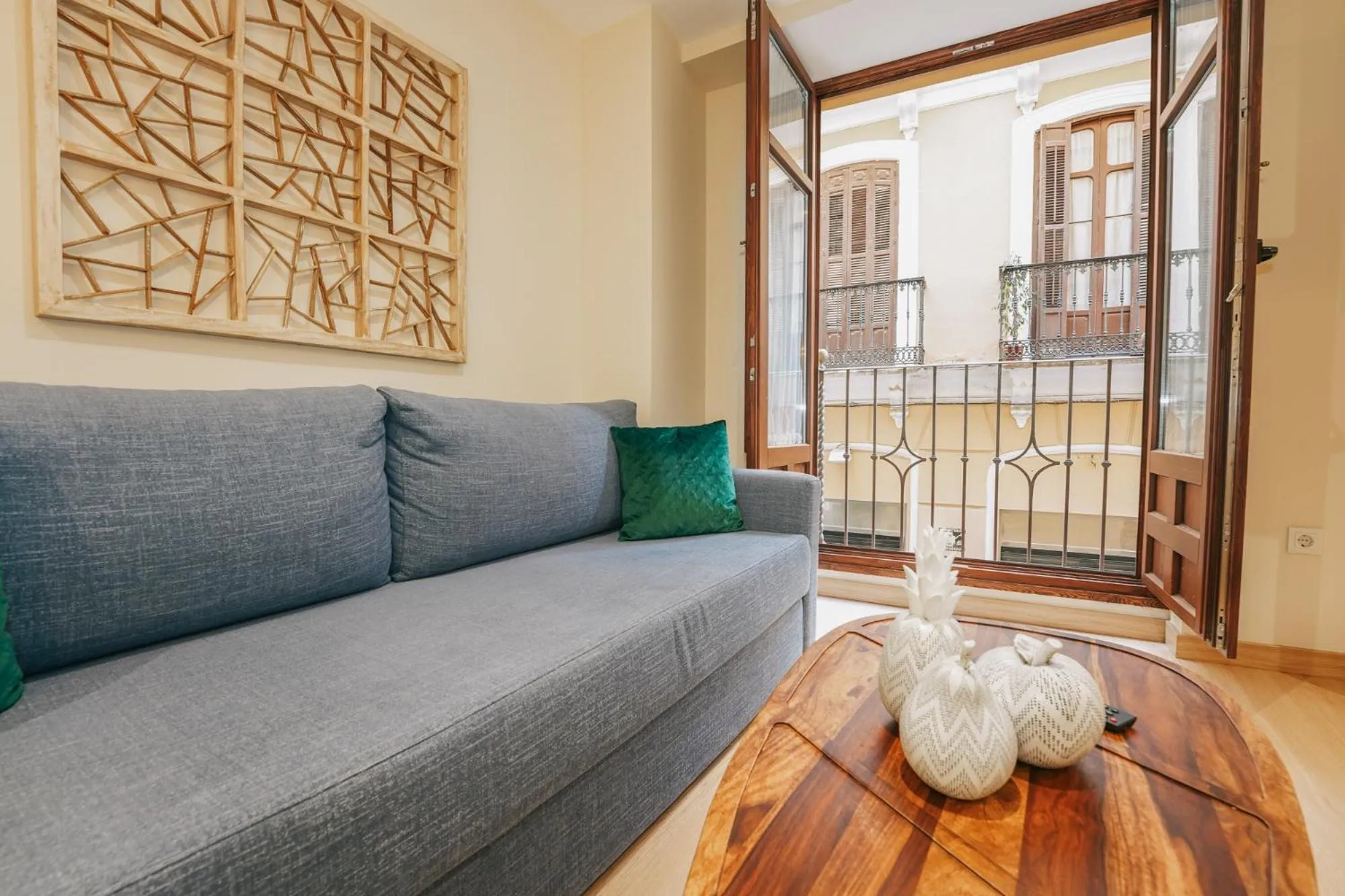 Seating area in Debambú Atarazanas