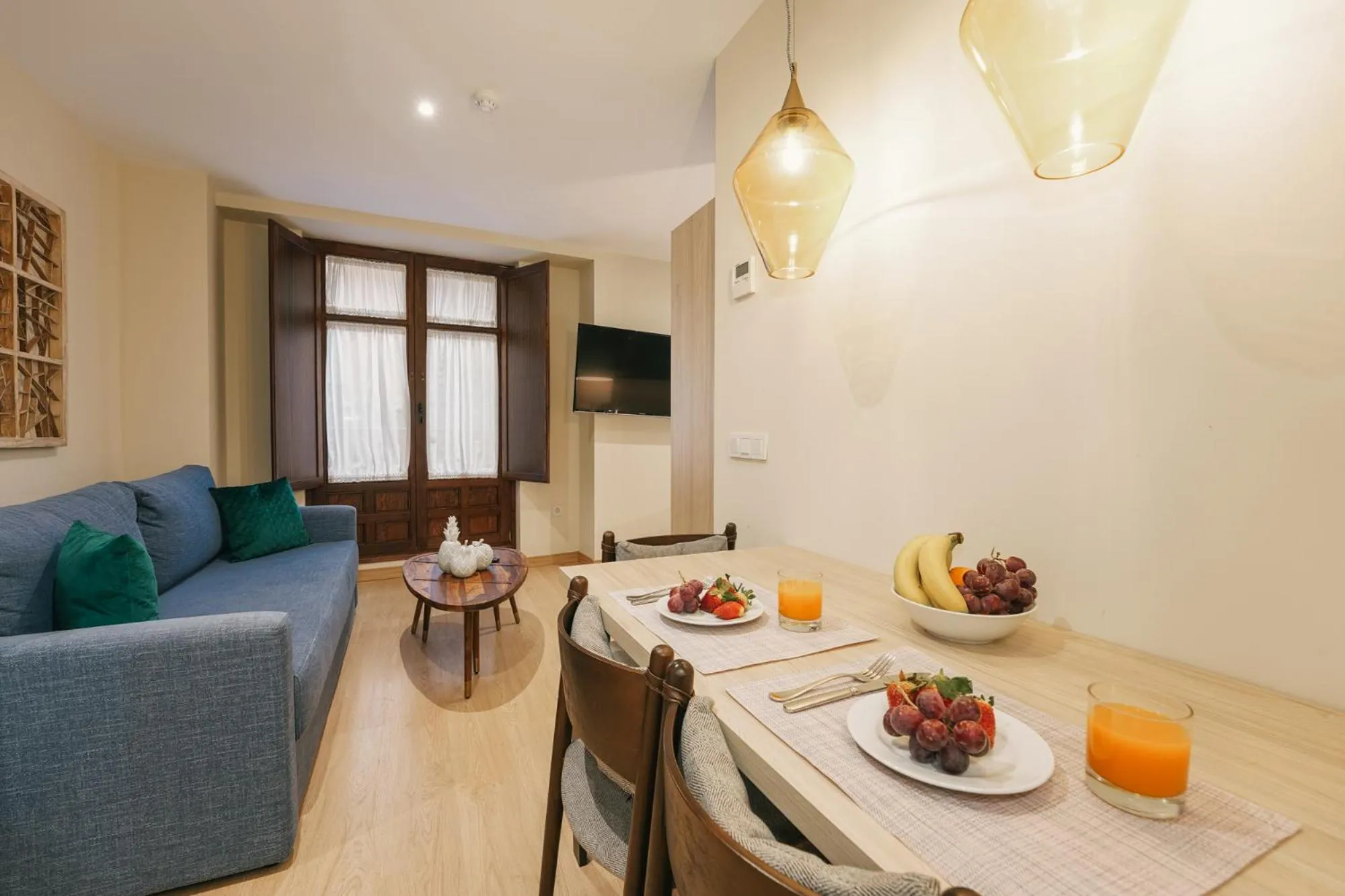 Seating area in Debambú Atarazanas