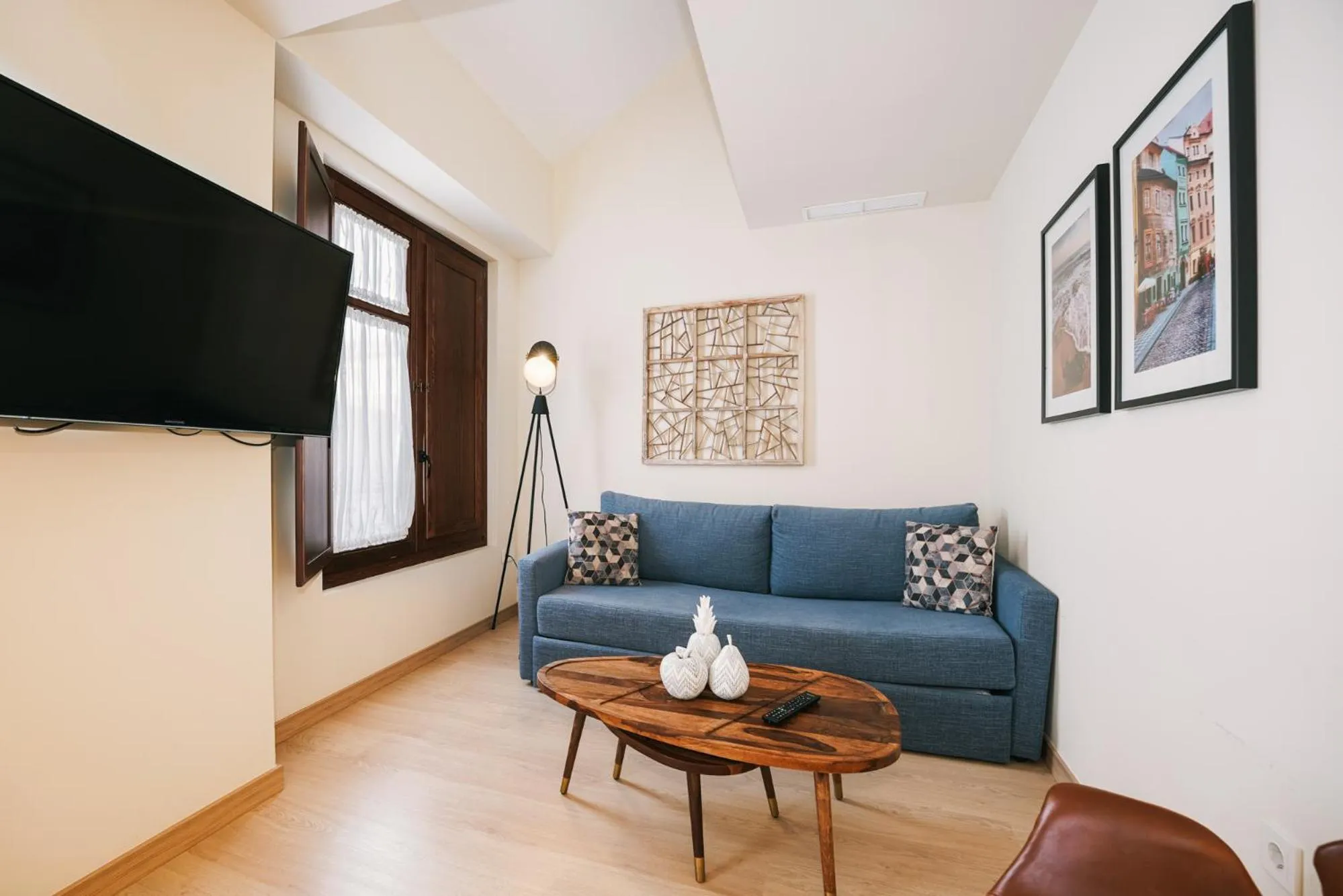 Seating area in Debambú Atarazanas