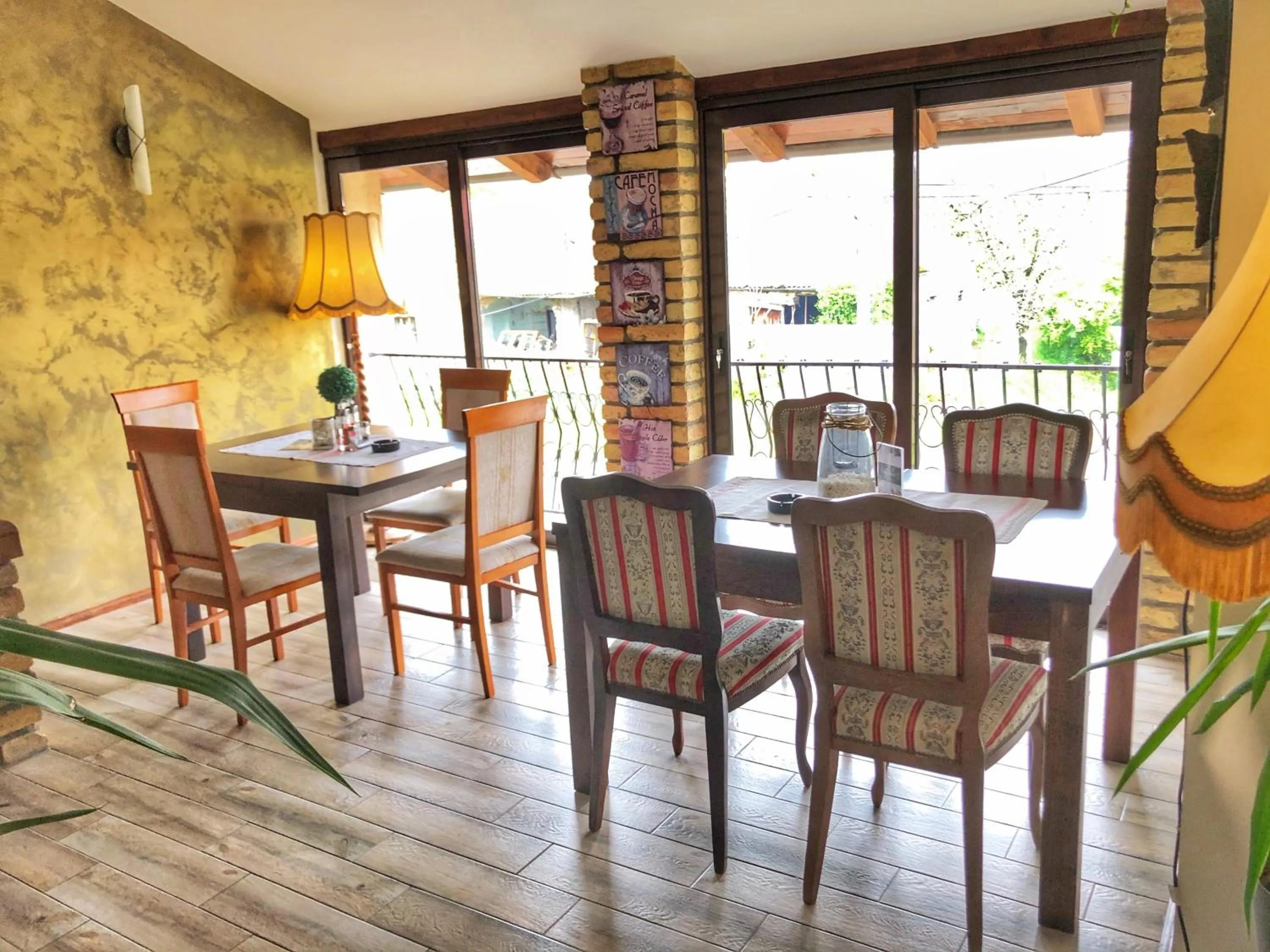 Lounge or bar in TEPIĆ Garni Hotel