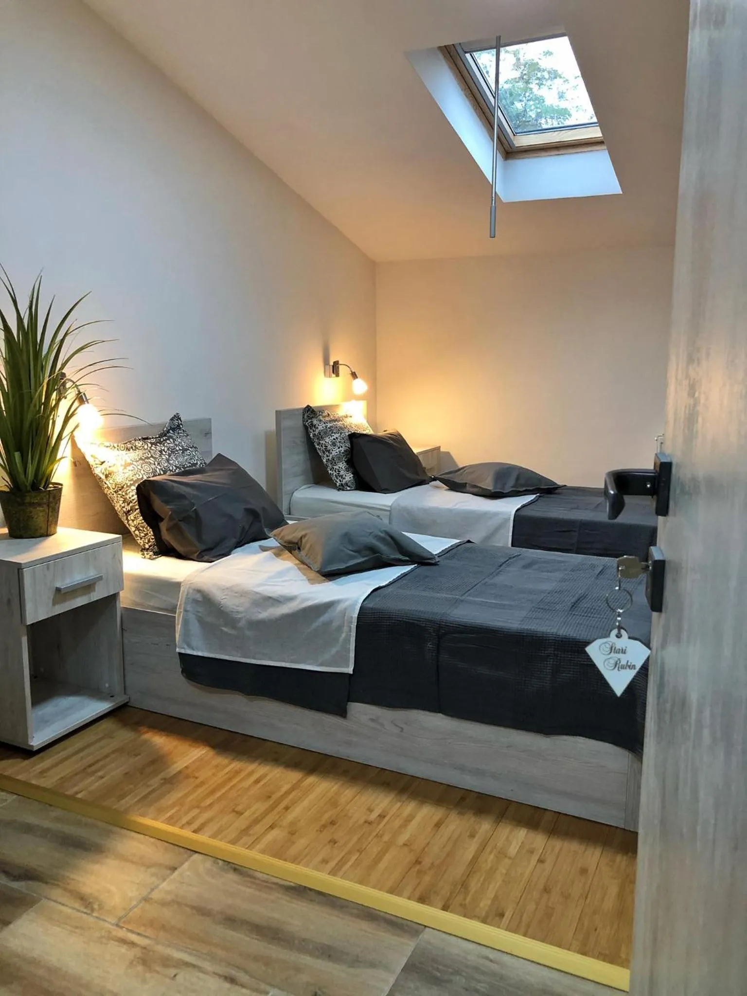 Property building, Bed in TEPIĆ Garni Hotel