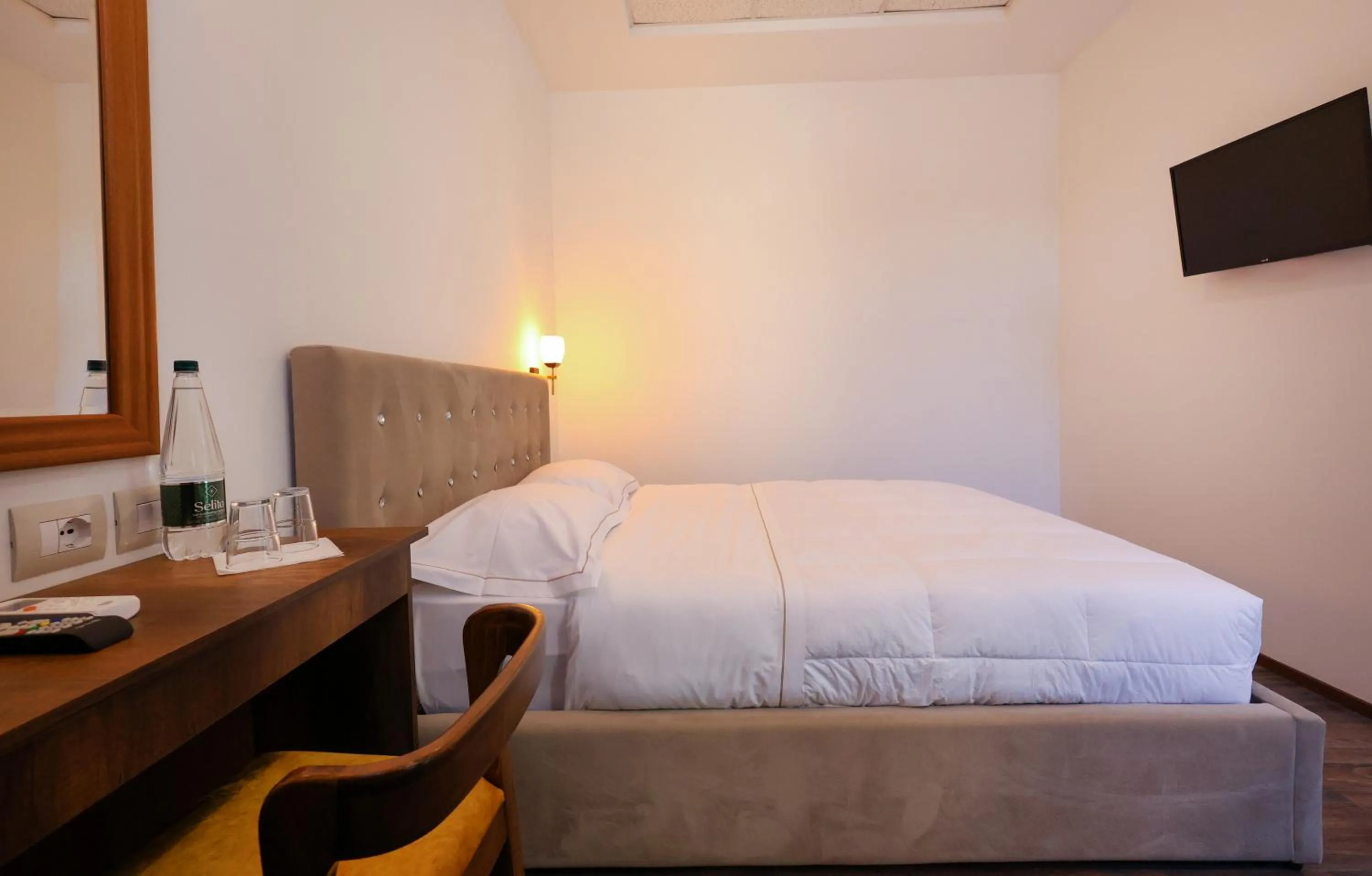 Bed in Hotel Republika Berat