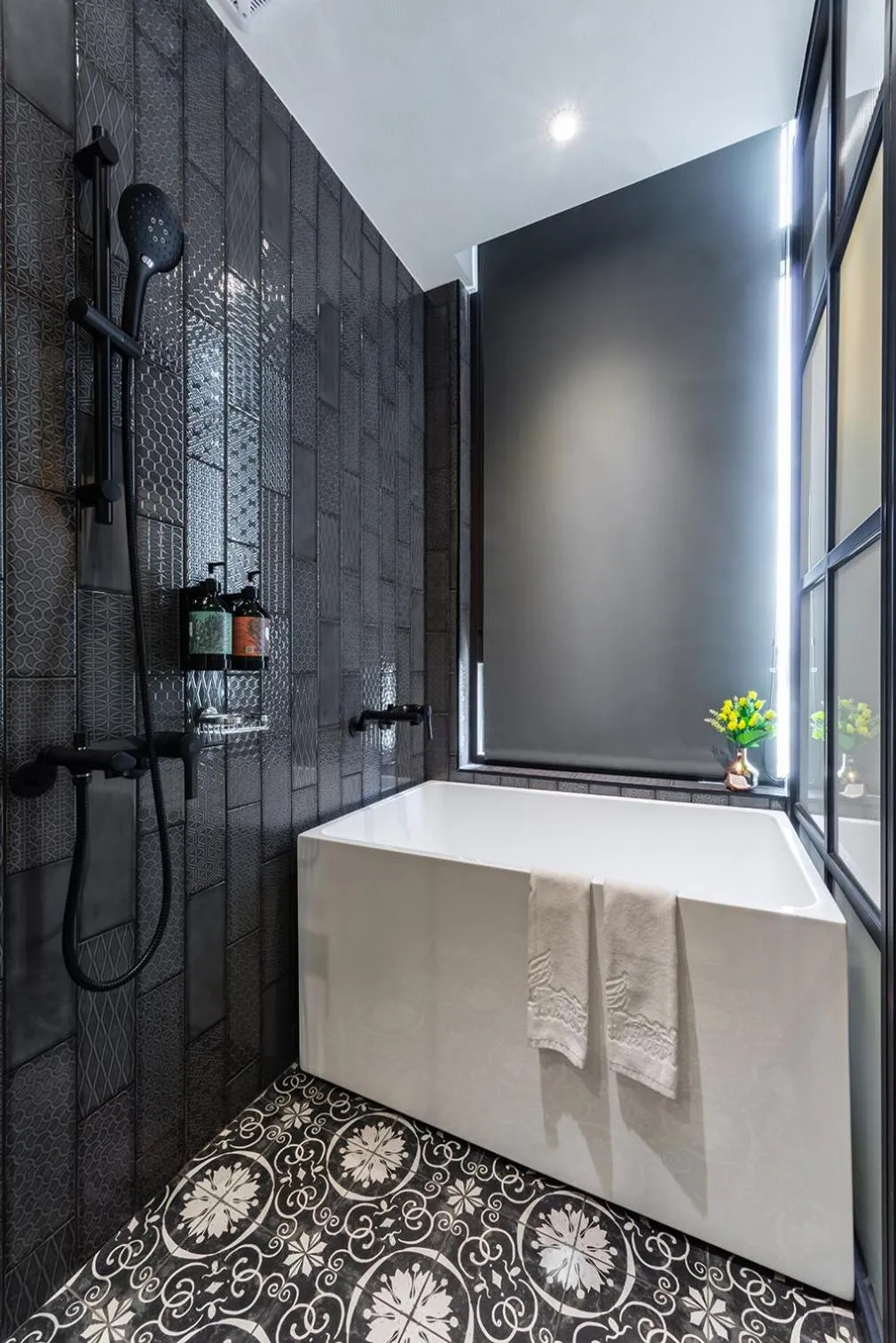 Bathroom in Norway Forest Travel hotel 3 Taichung