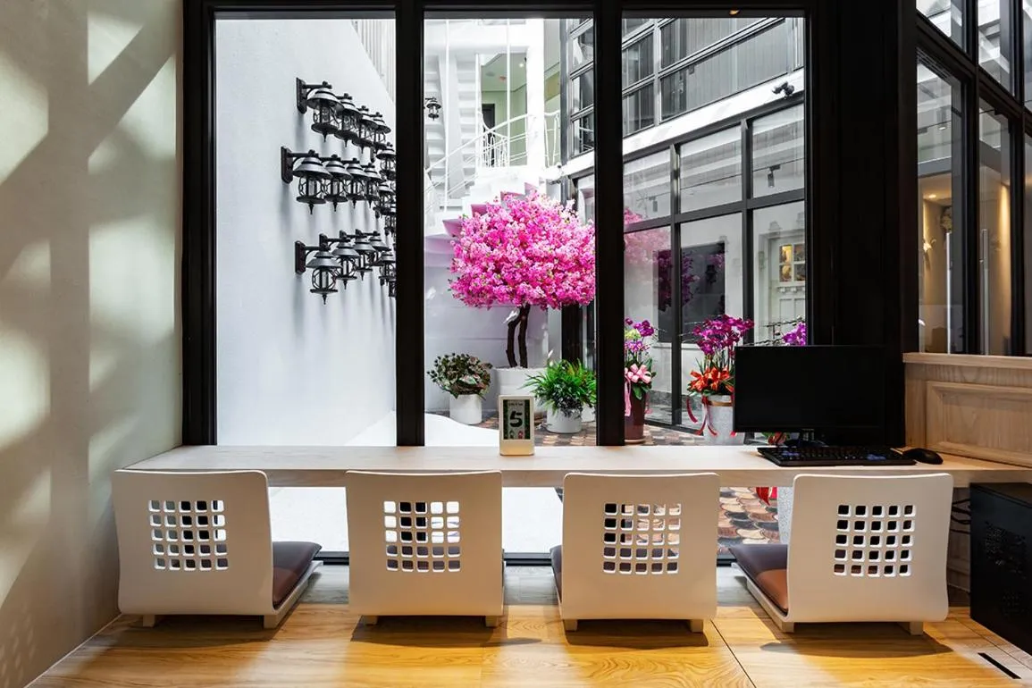 Seating area in Norway Forest Travel hotel 3 Taichung