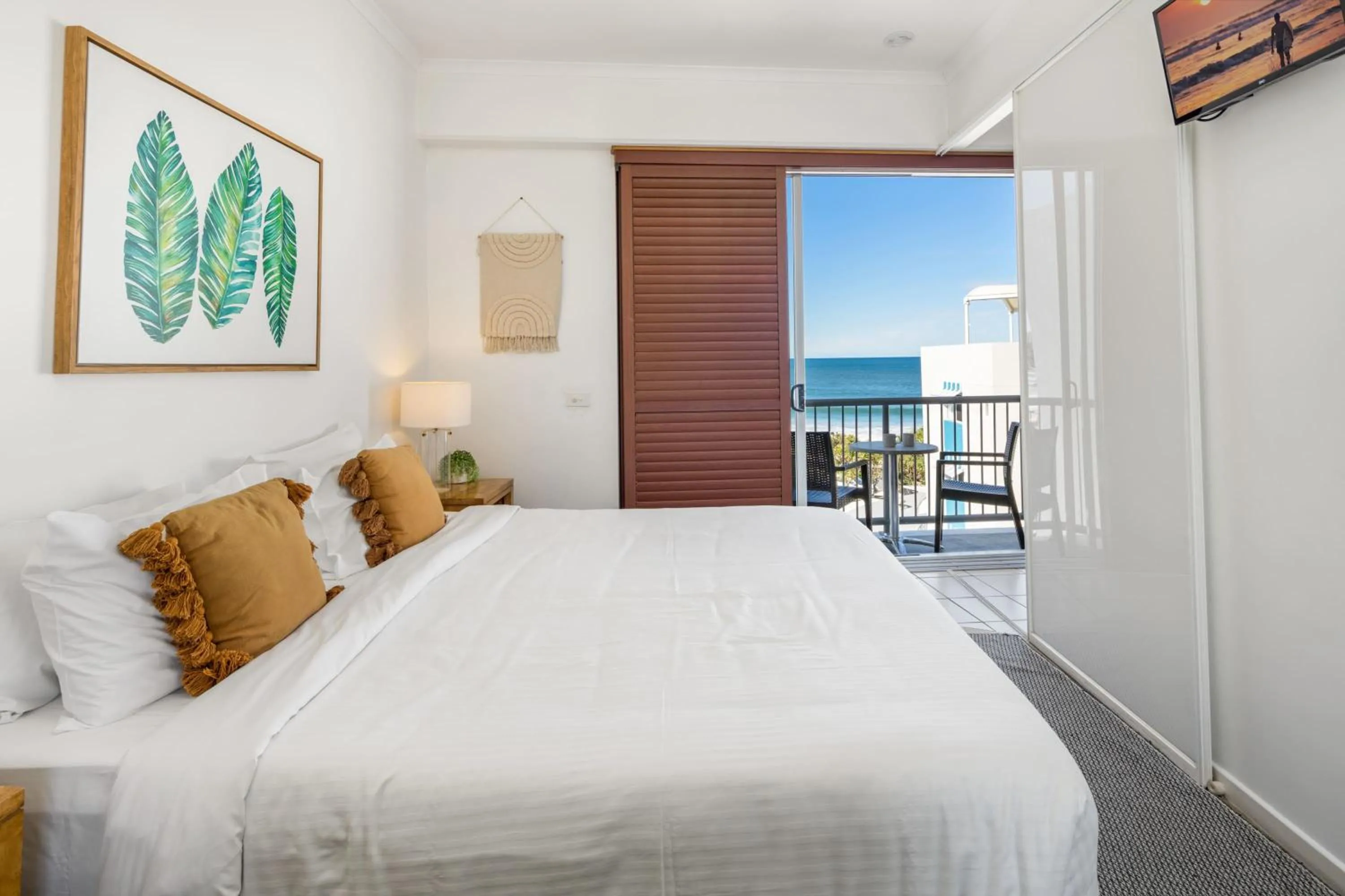 Kings Beach Top Floor Unit With Private Rooftop
