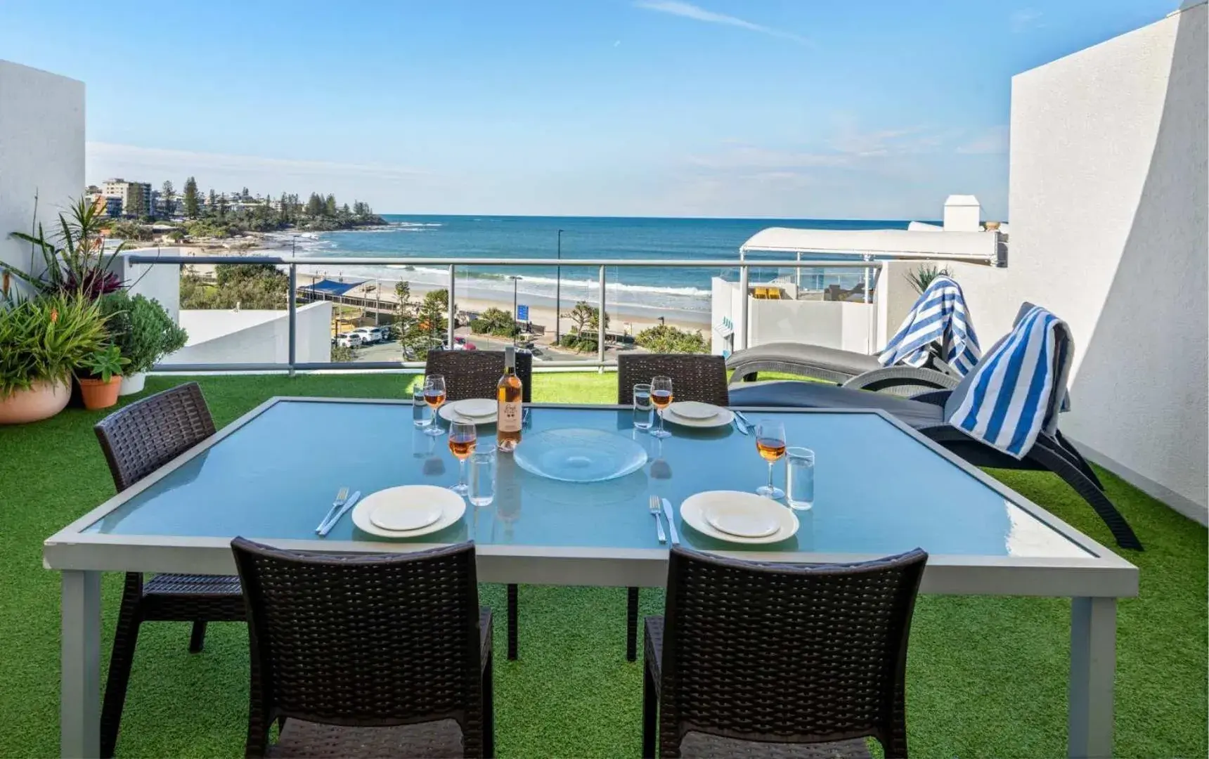 Kings Beach Top Floor Unit With Private Rooftop Kings Beach Top Floor Unit With Private Rooftop