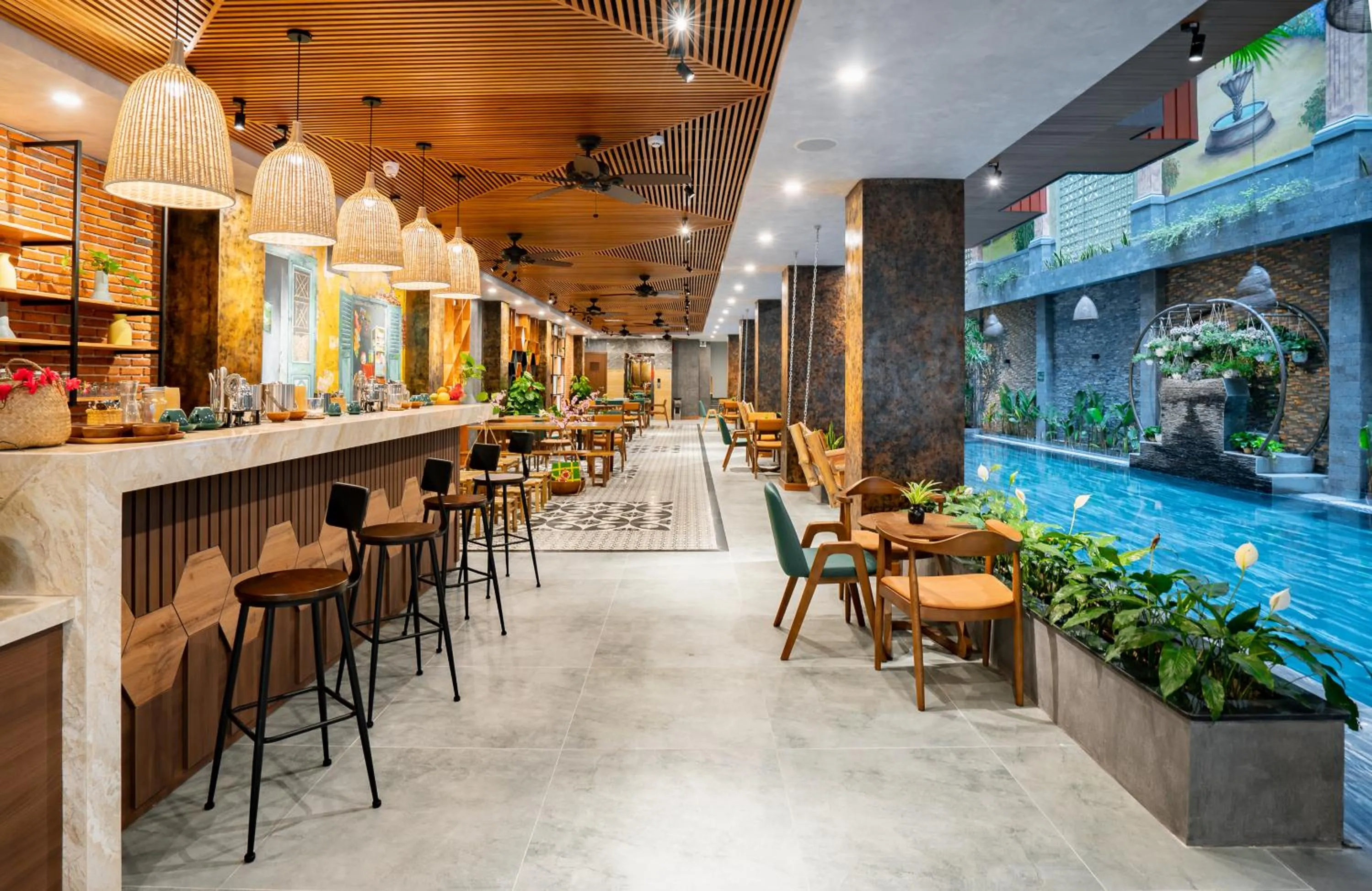 Lounge or bar in Chi House Danang Hotel and Apartment