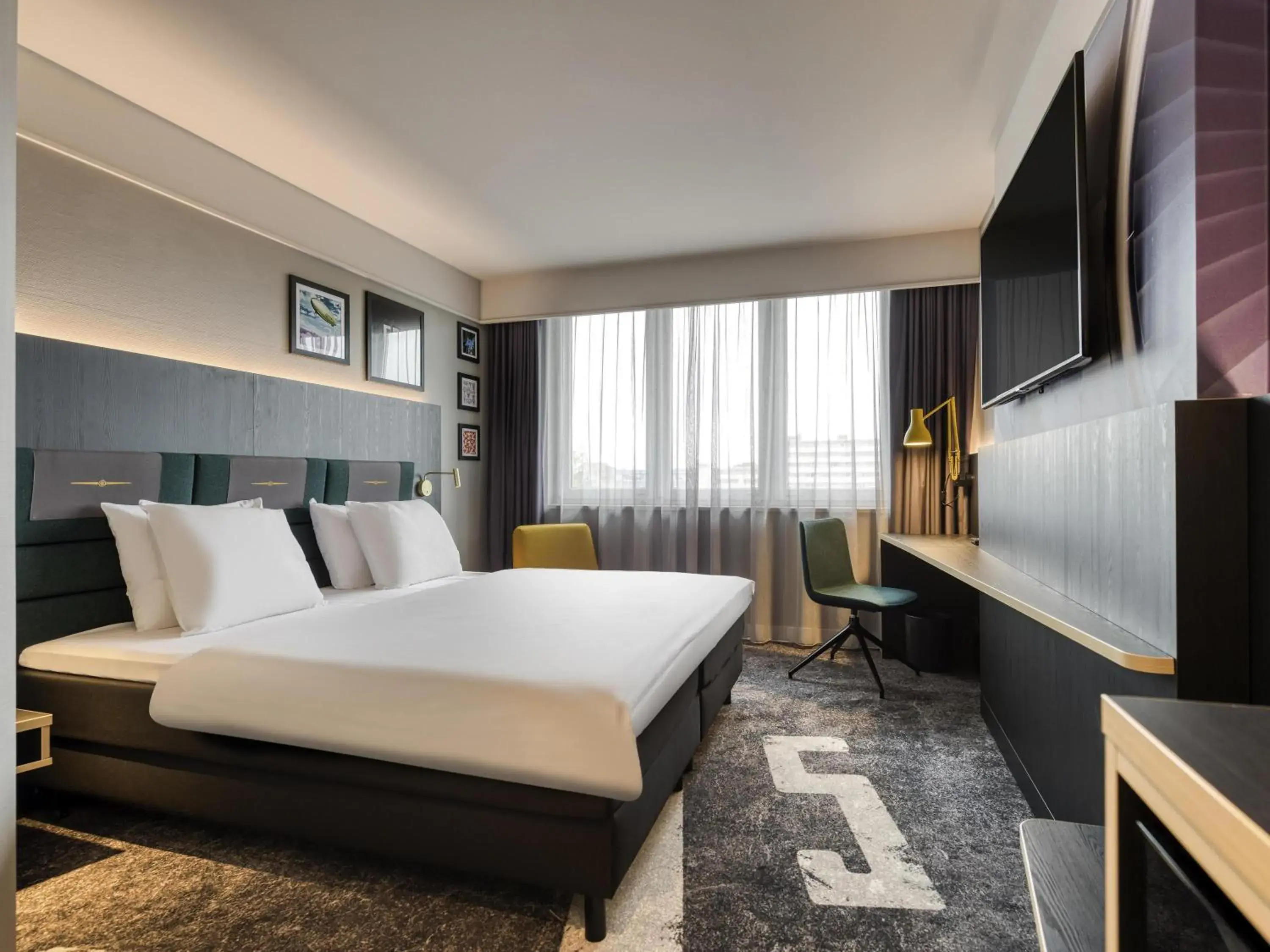 Bedroom, Bed in Mercure Neu-Isenburg Bedroom, Bed in Mercure Neu-Isenburg