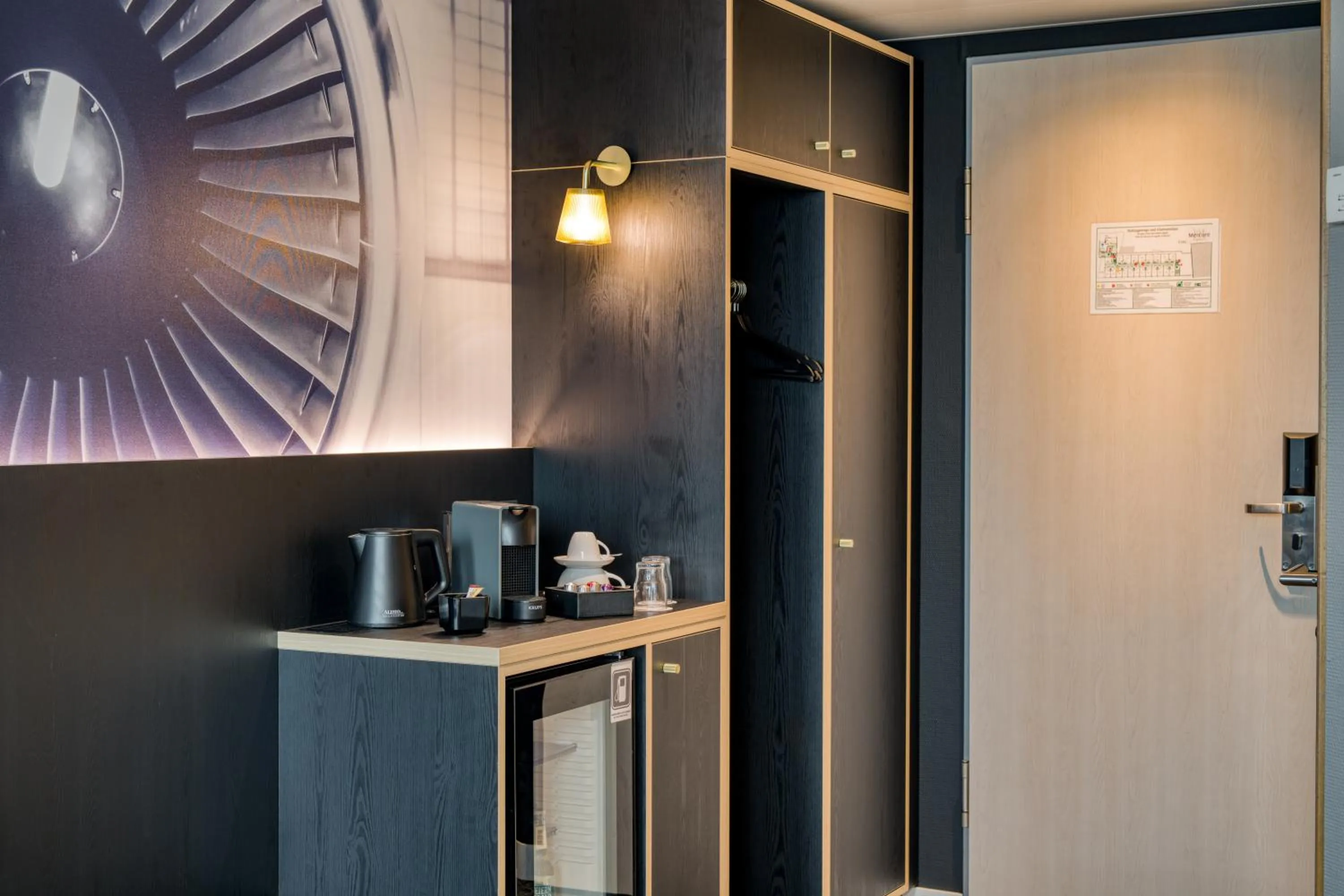 Coffee/tea facilities in Mercure Neu-Isenburg