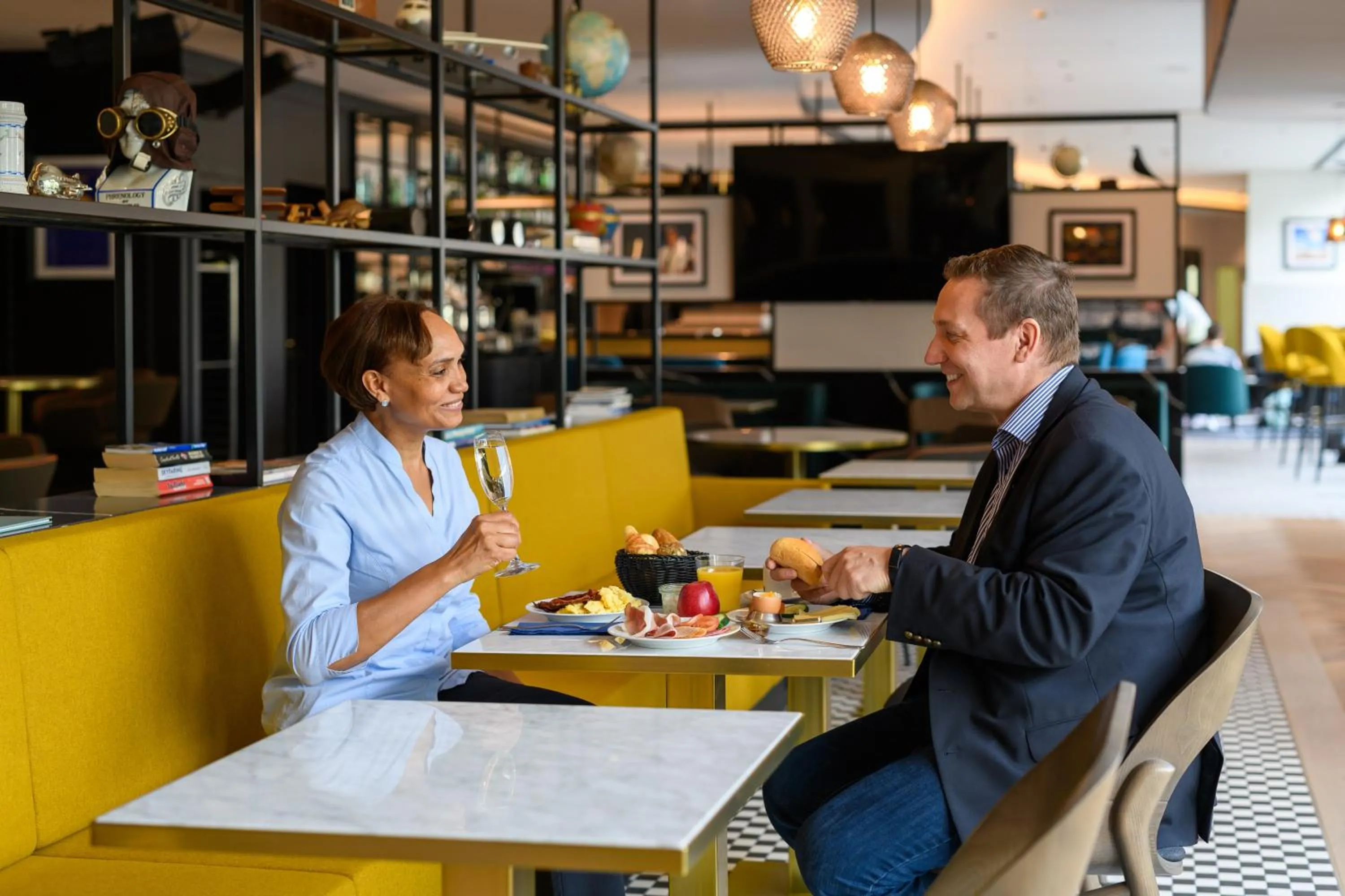 Restaurant/places to eat in Mercure Neu-Isenburg