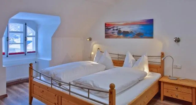 Photo of the whole room, Bed in Hotel Garni Ammergauer Hof