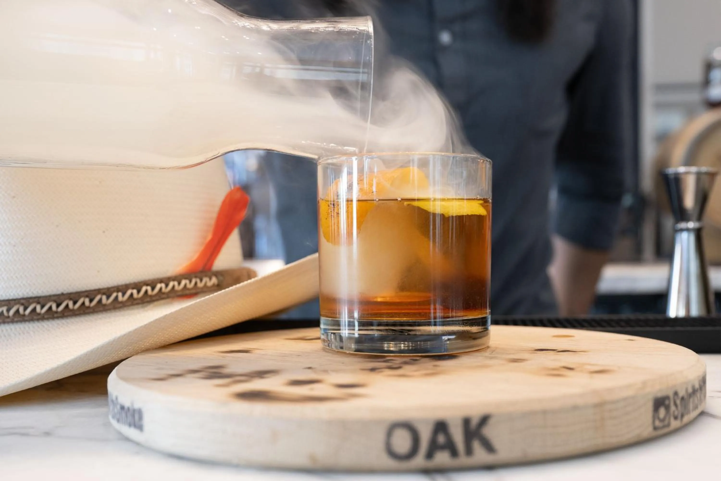 Lounge or bar in AC Hotel by Marriott Fort Worth Downtown