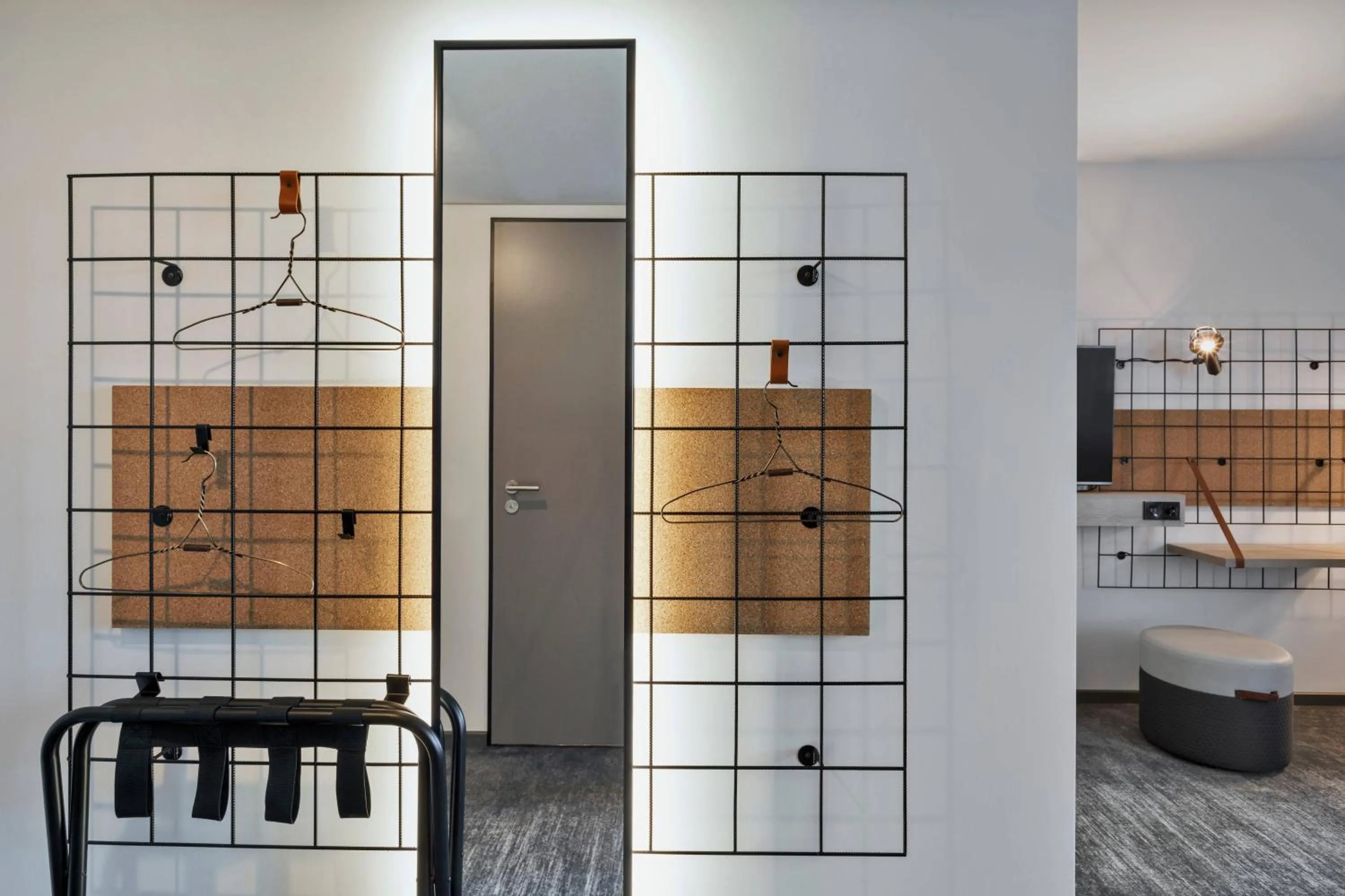 Photo of the whole room in Moxy Hamburg City