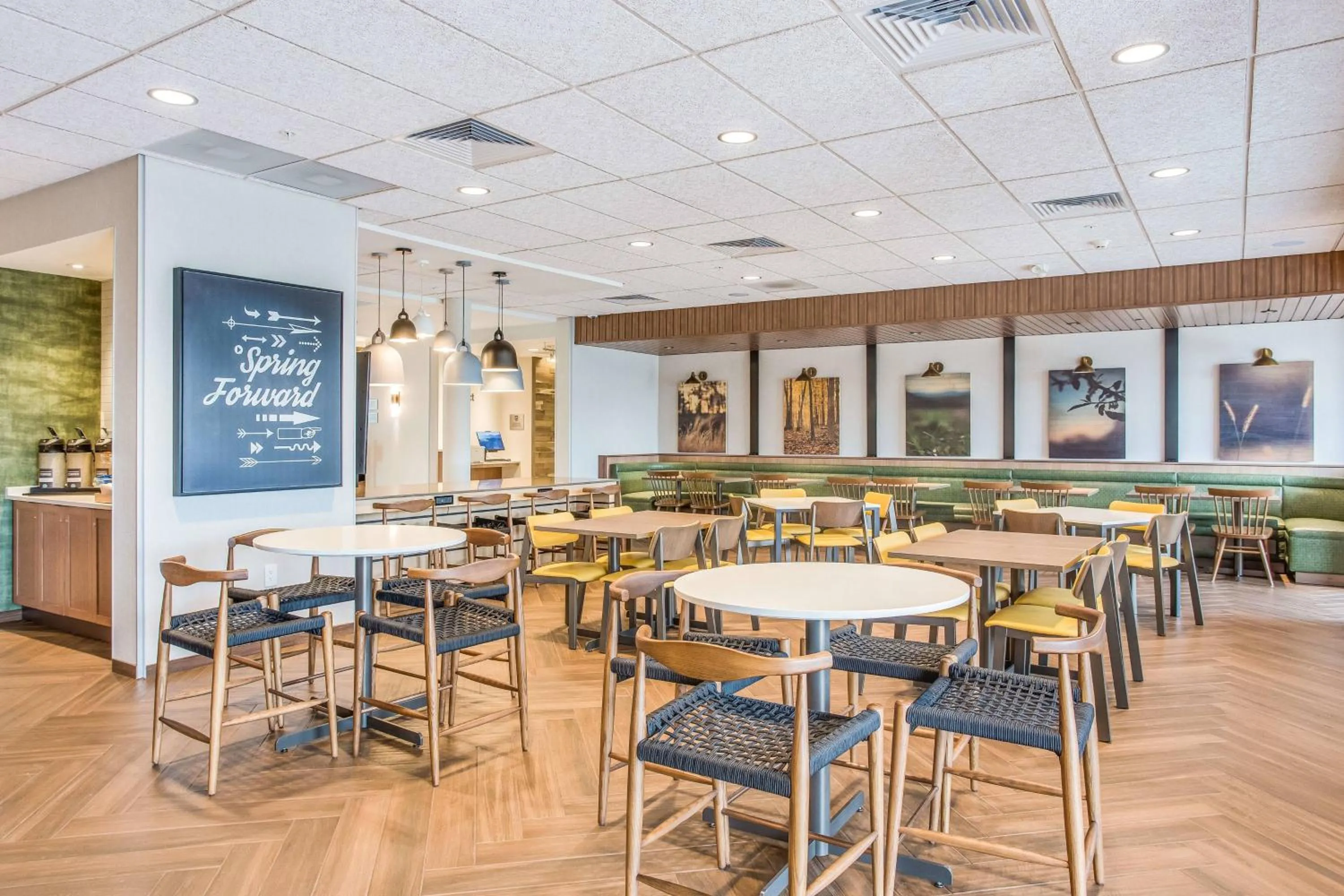 Breakfast in Fairfield Inn & Suites Rolla