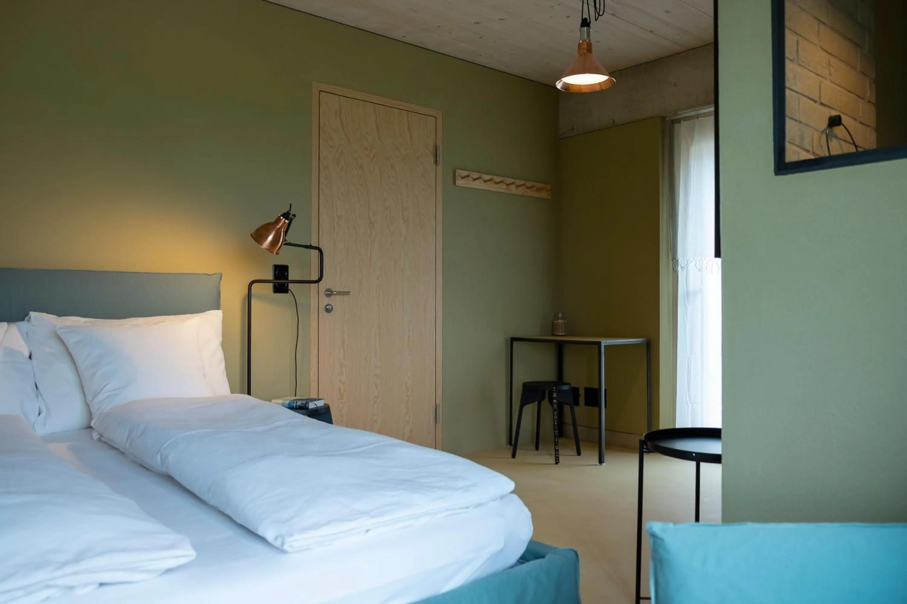 Photo of the whole room, Bed in BnB Belle5