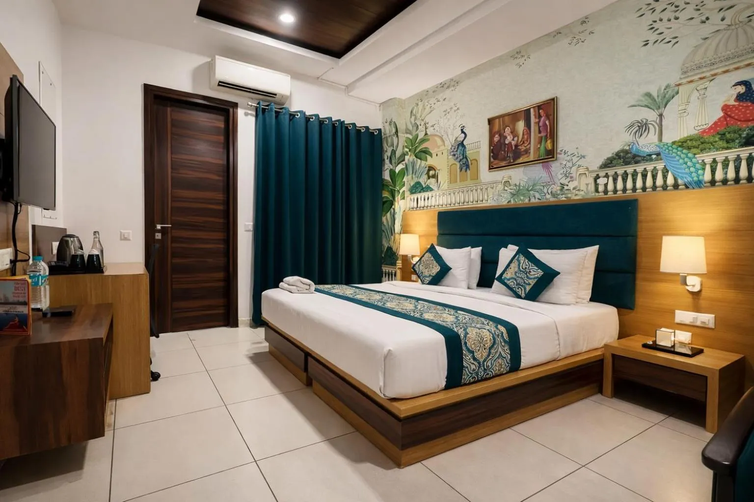 Bed in Hotel Grand Regency by JMD Group Near Delhi IGI Airport
