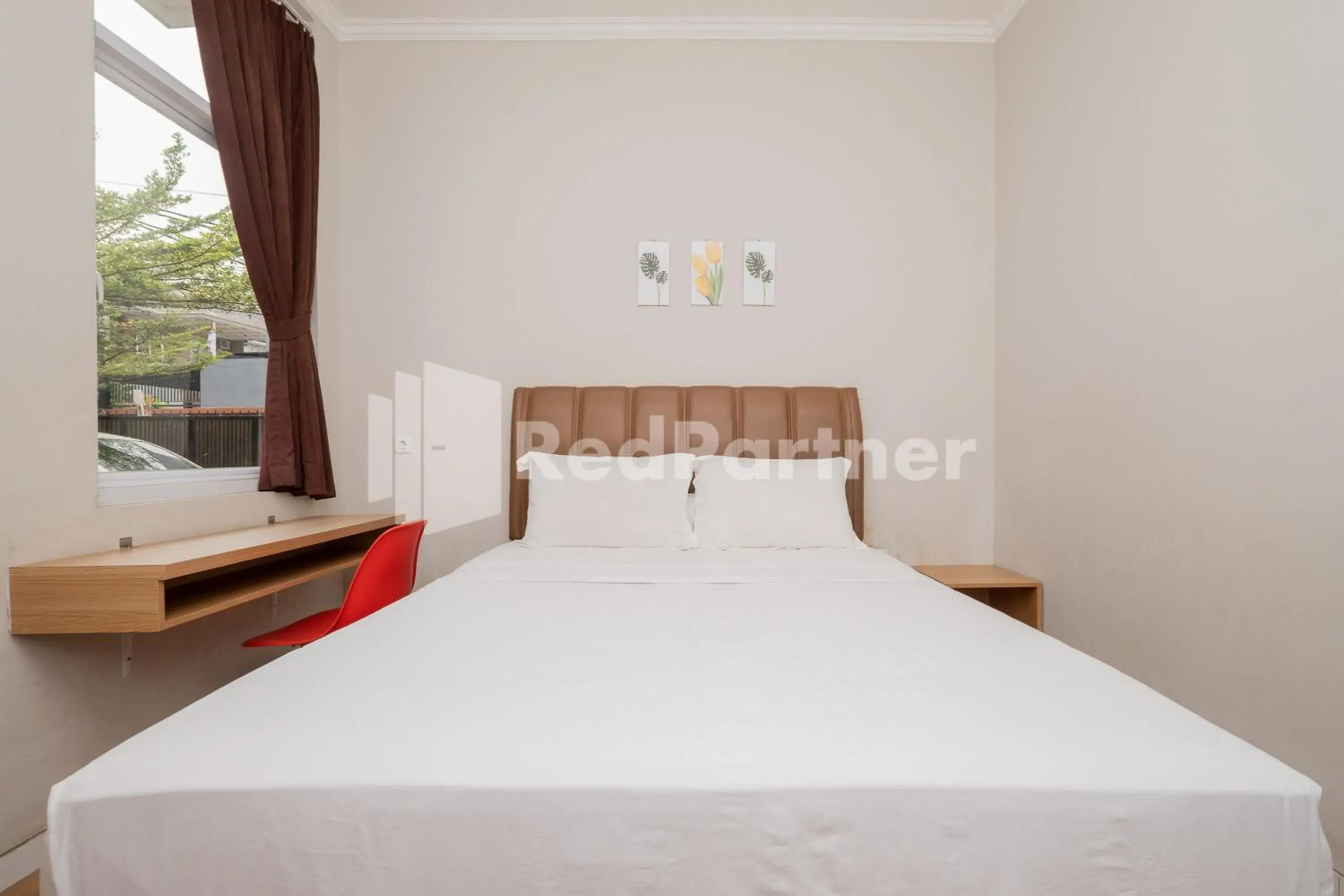 Bed in Palm Eight Mitra RedDoorz Bed in Palm Eight Mitra RedDoorz