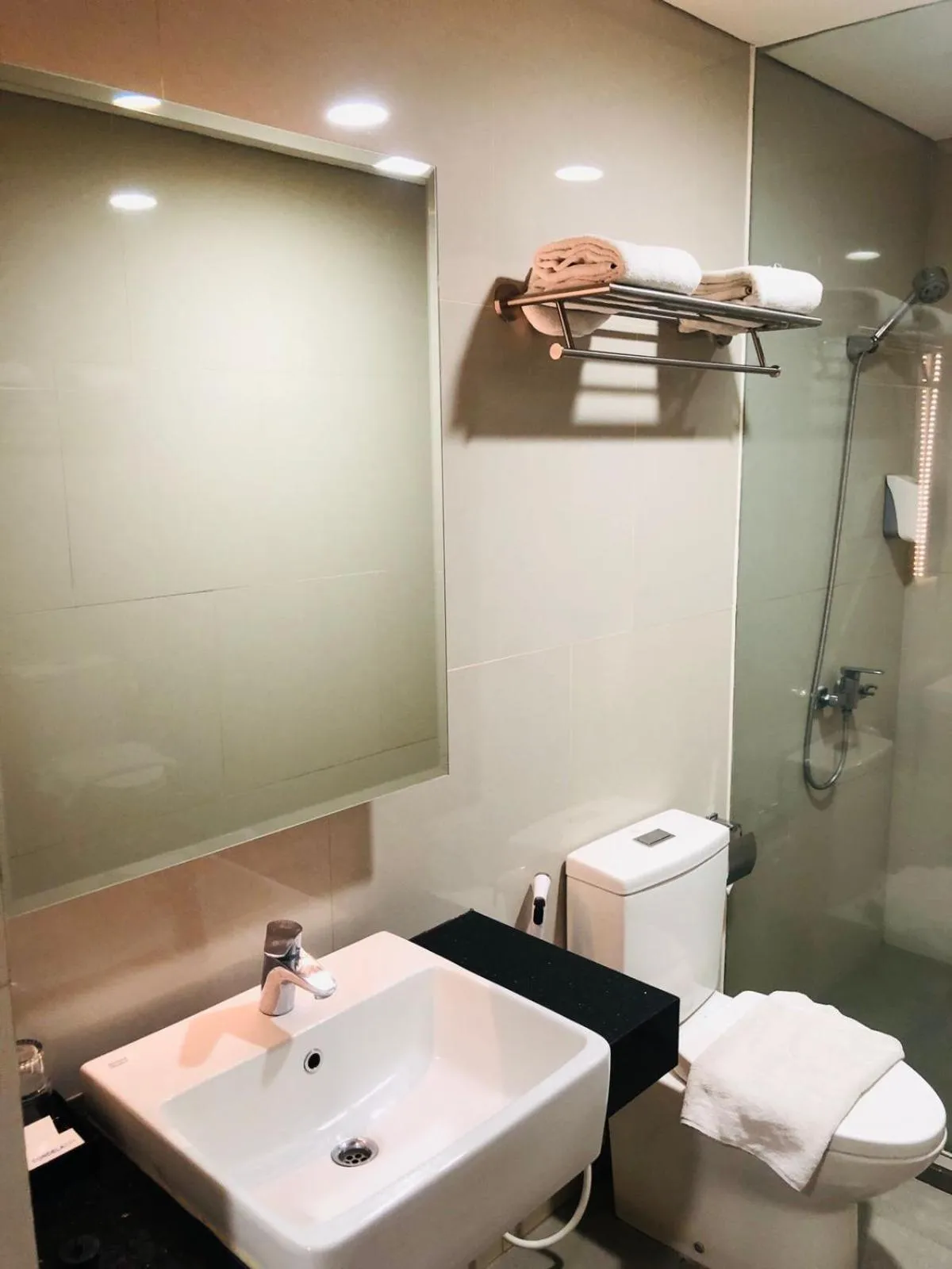 Bathroom in Cordela Inn Millennium Medan