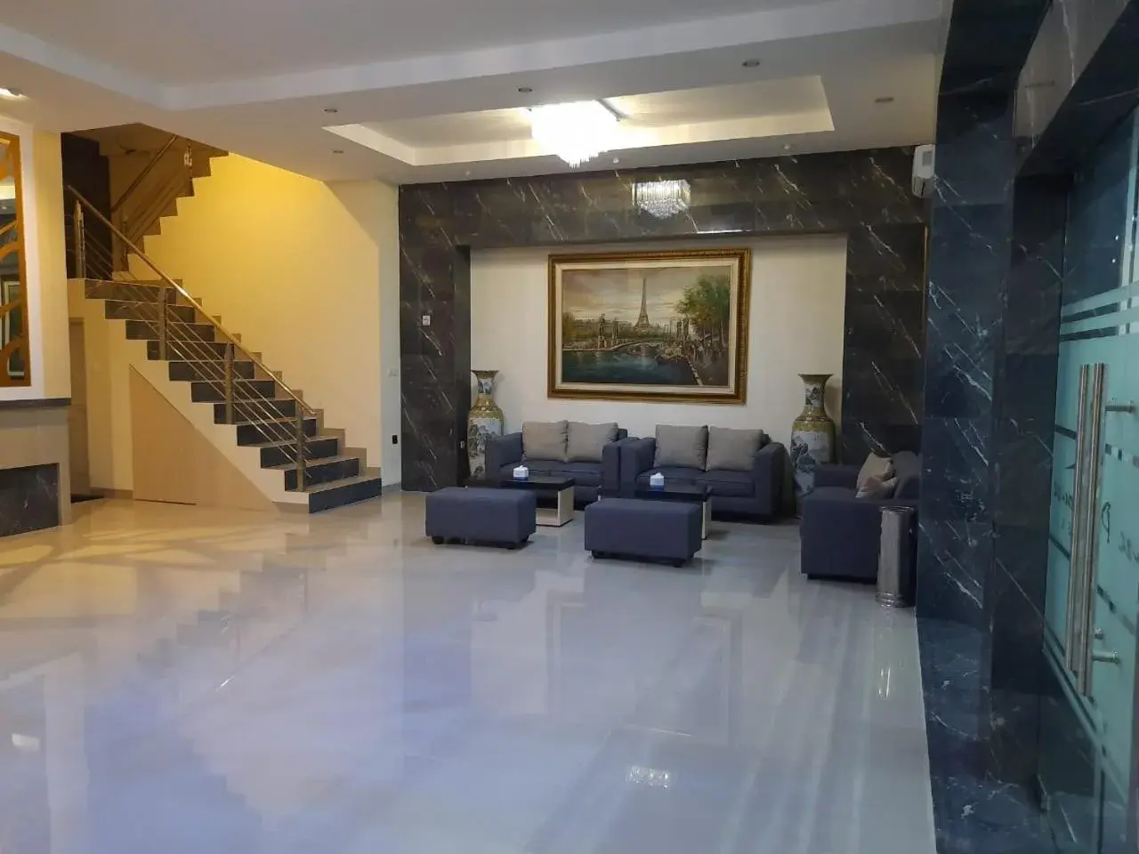 Property building in AMS PENTHOUSE Property building in AMS PENTHOUSE