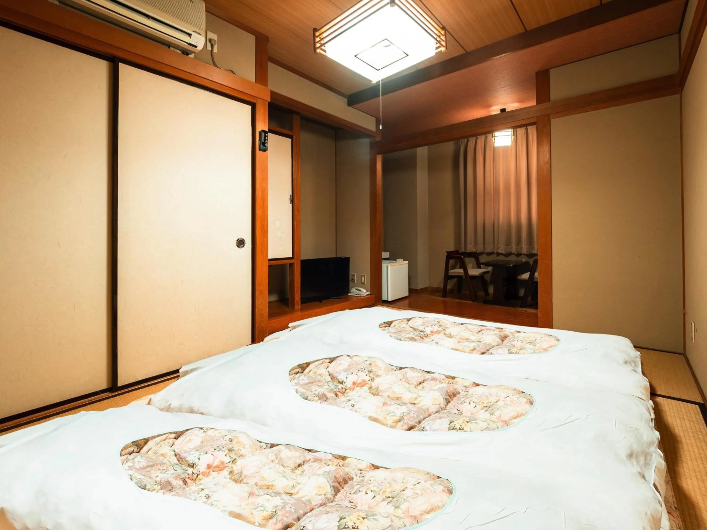 Photo of the whole room, Bed in Hotel Area One Ise Inter