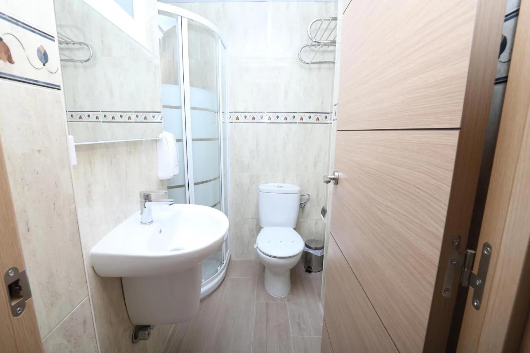 Shower in H.PALMONES