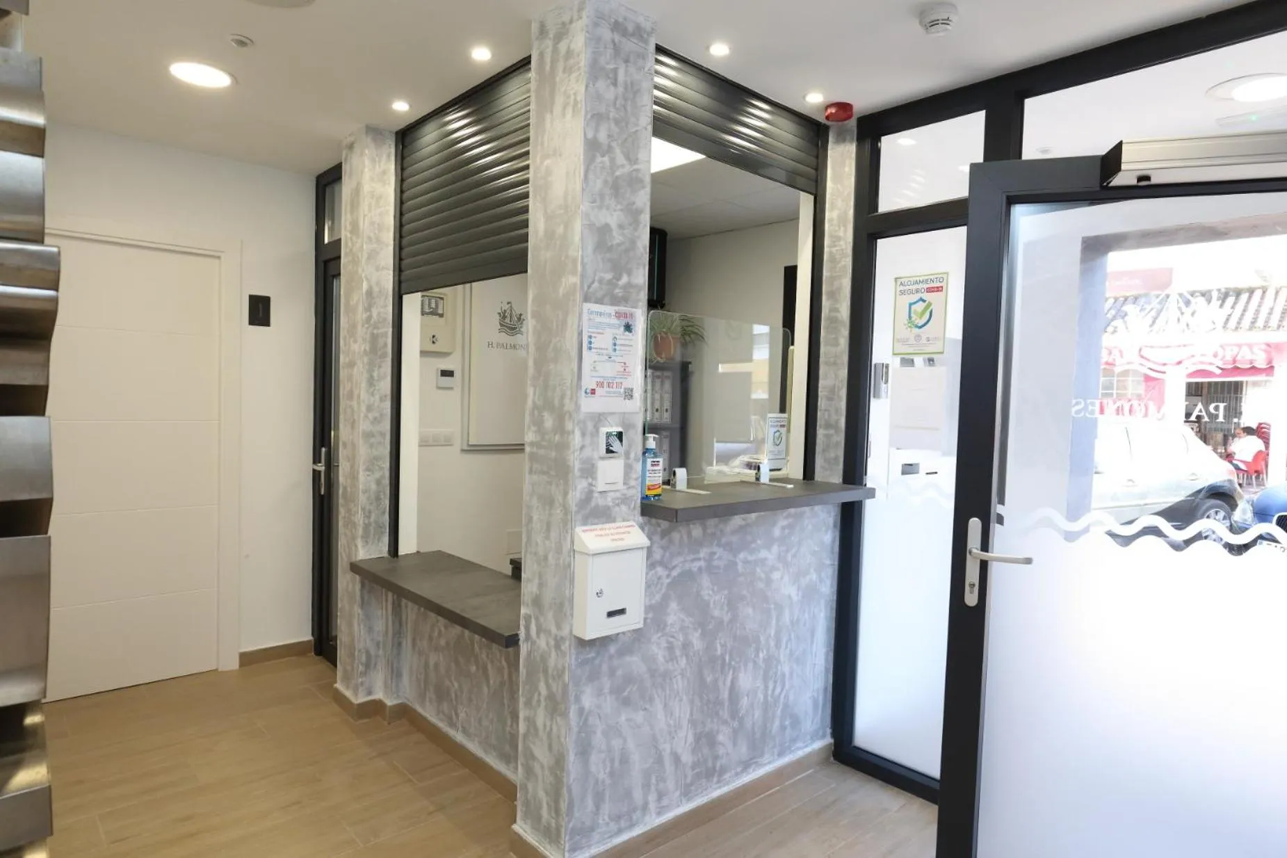 Lobby or reception in H.PALMONES