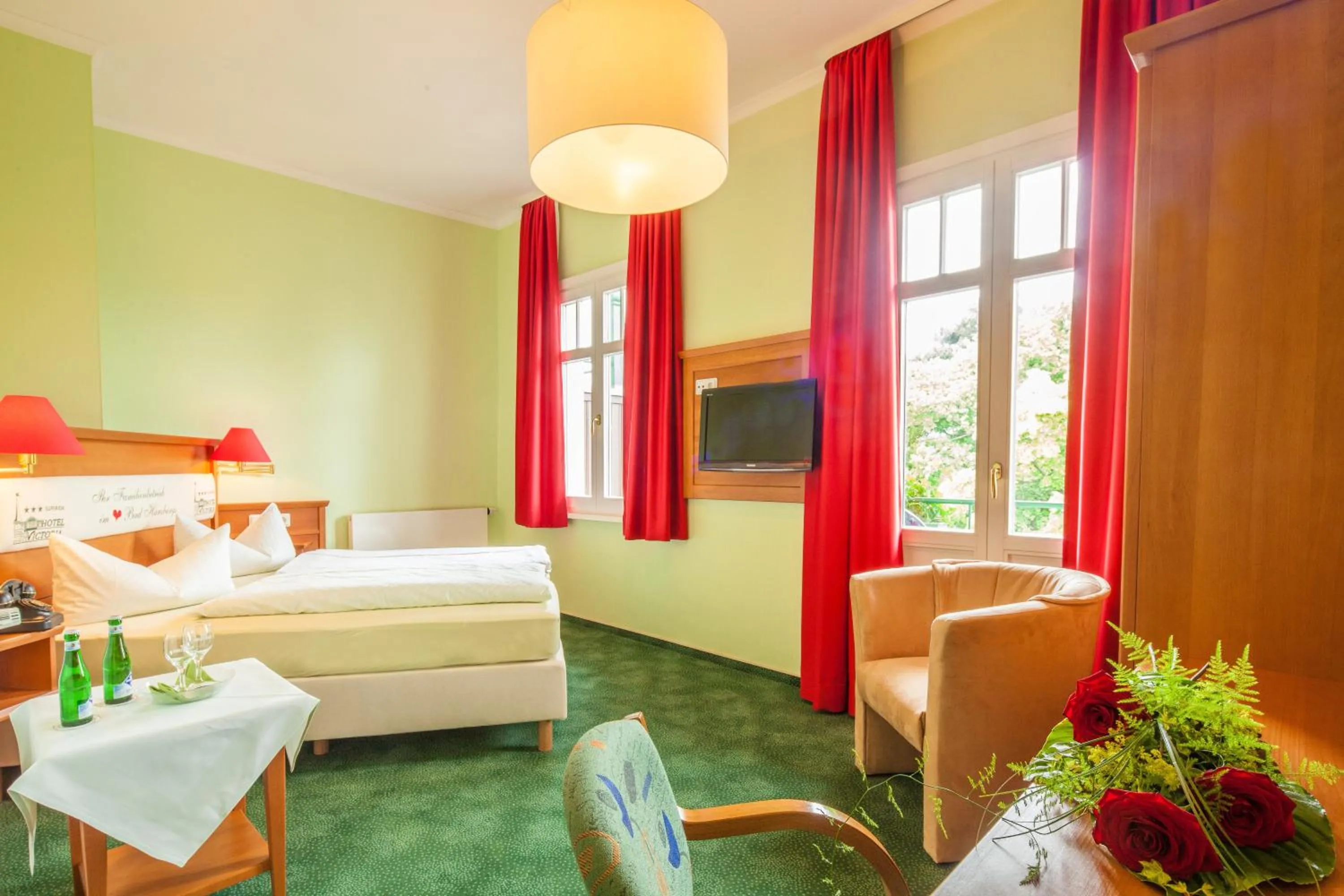 Bedroom, Bed in Hotel Victoria