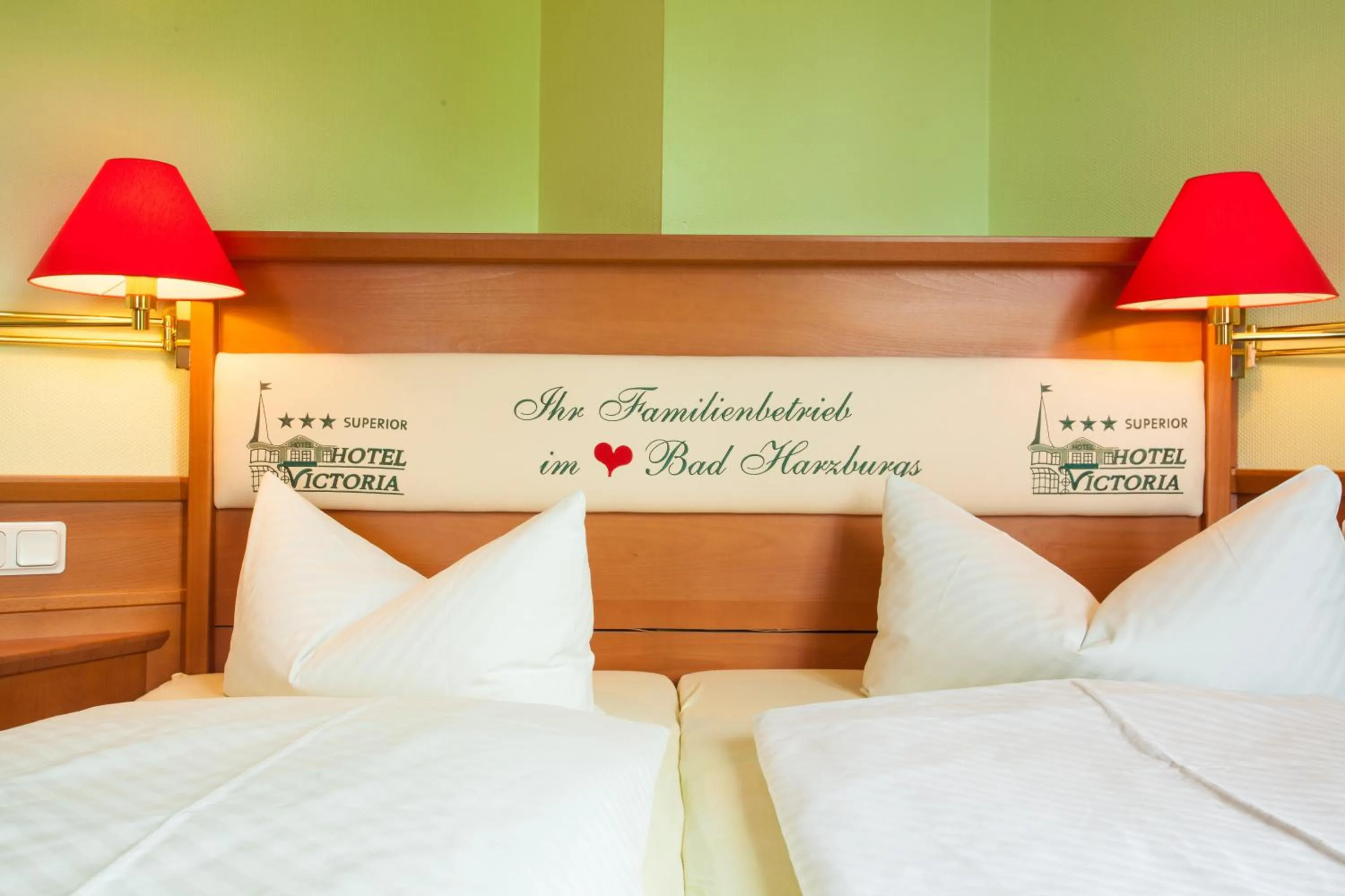 Bed in Hotel Victoria