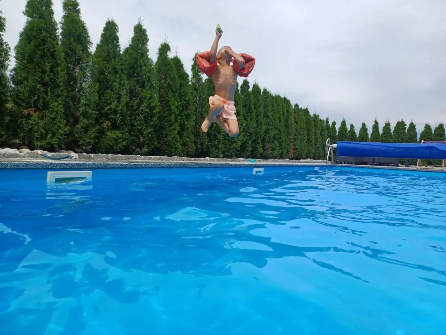 Basen z podgrzewaną wodą jacuzzi dmuchaniec sala zabaw WSZYSTKO W CENIE POBYTU Basen z podgrzewaną wodą jacuzzi dmuchaniec sala zabaw WSZYSTKO W CENIE POBYTU