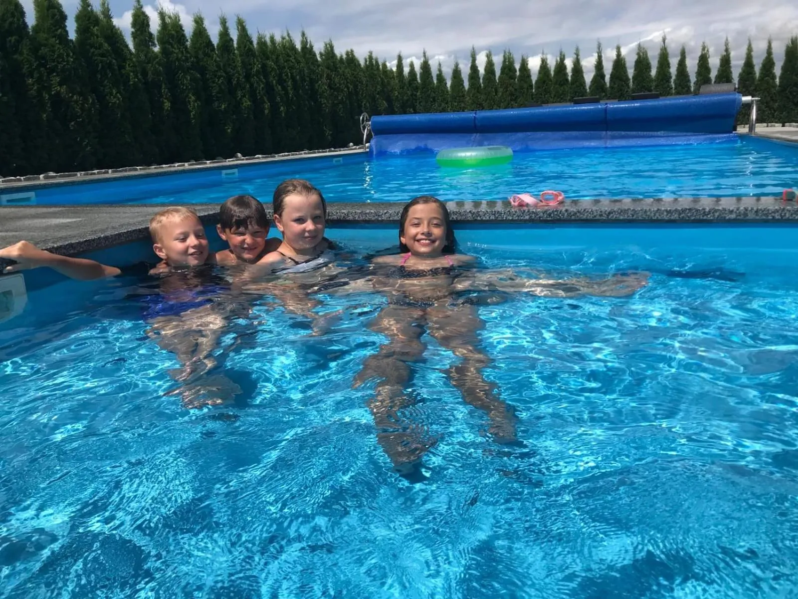Basen z podgrzewaną wodą jacuzzi dmuchaniec sala zabaw WSZYSTKO W CENIE POBYTU
