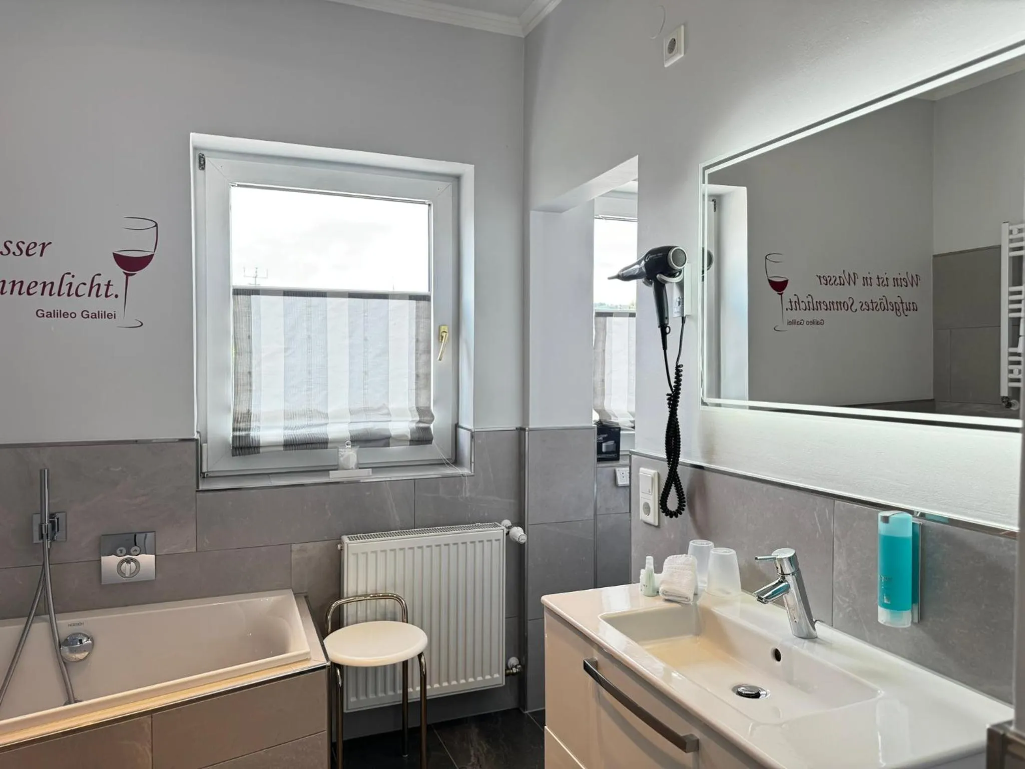 Bathroom in Rhein-Hotel Nierstein