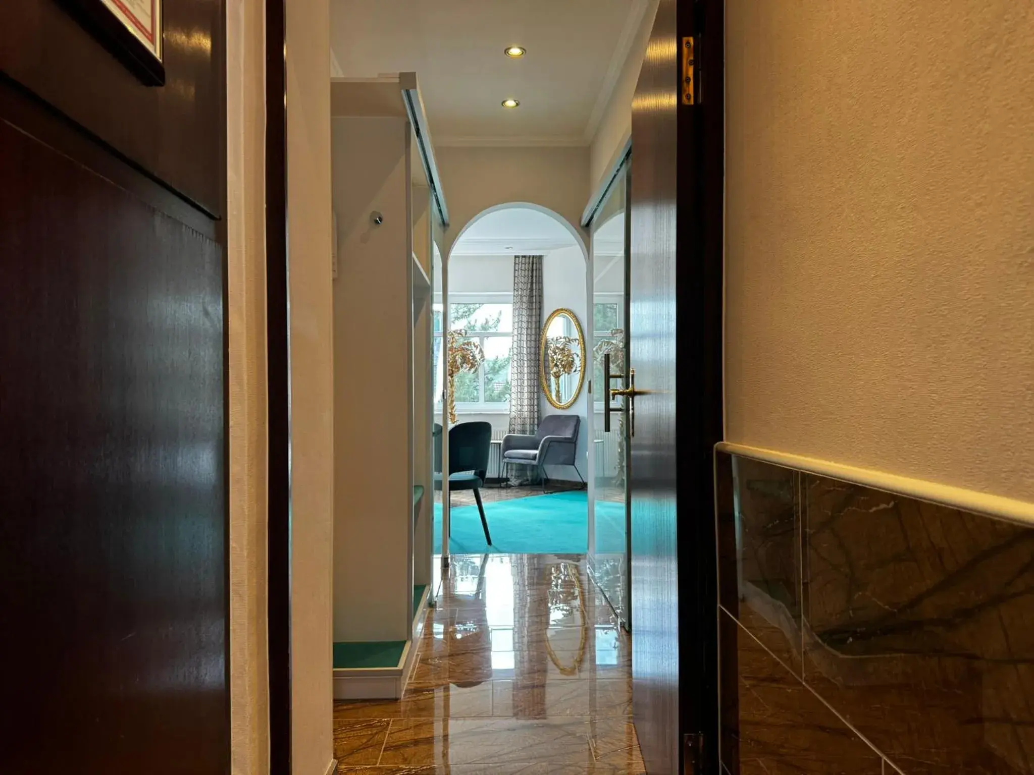 Facade/entrance in Rhein-Hotel Nierstein Facade/entrance in Rhein-Hotel Nierstein