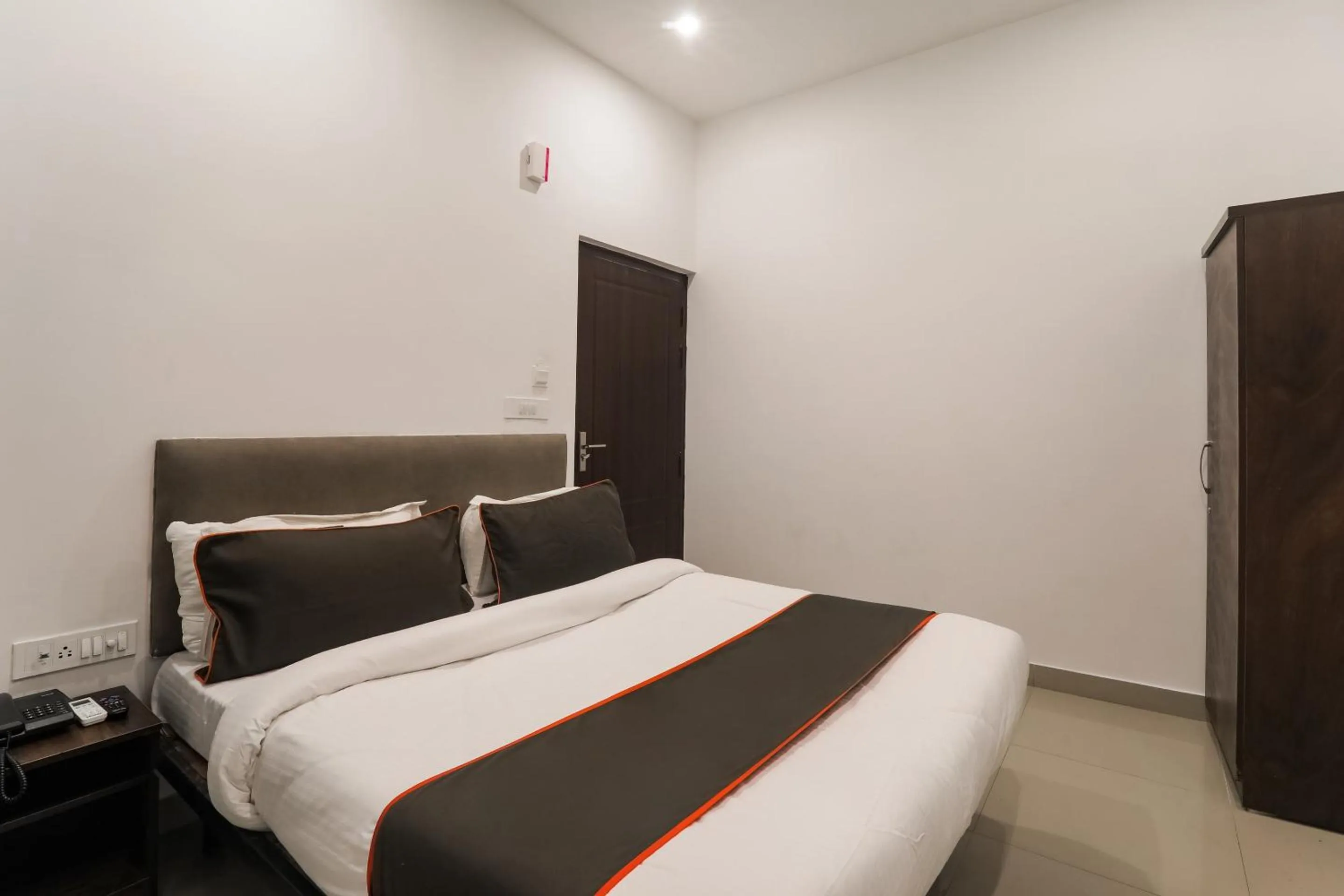 Bedroom, Bed in Collection O Insight Inn Near Gomti Riverfront Park