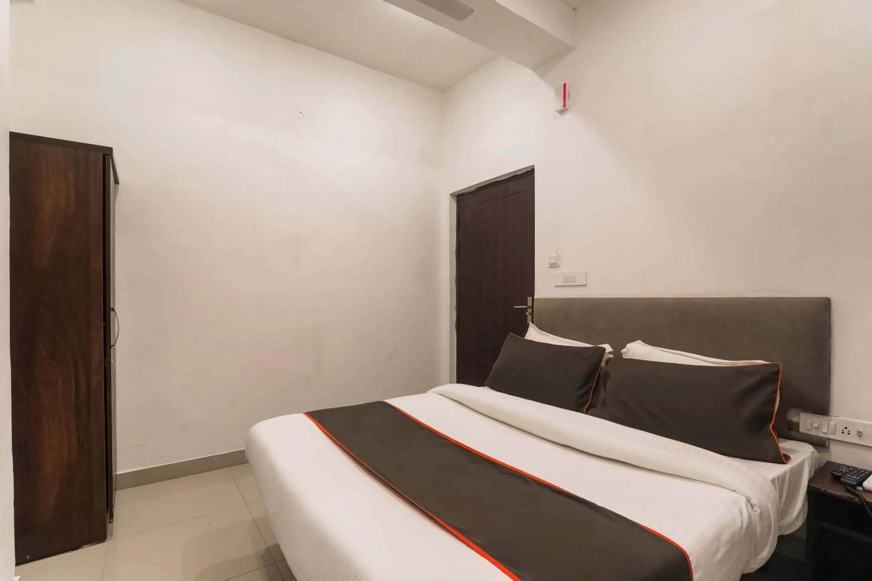 Bedroom, Bed in Collection O Insight Inn Near Gomti Riverfront Park