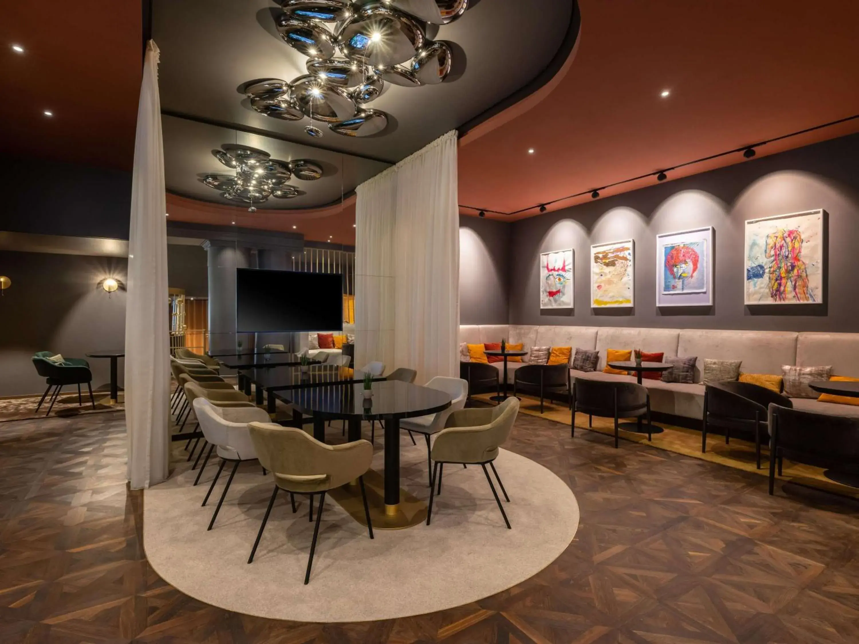 Property building in Pullman Stuttgart Fontana Property building in Pullman Stuttgart Fontana