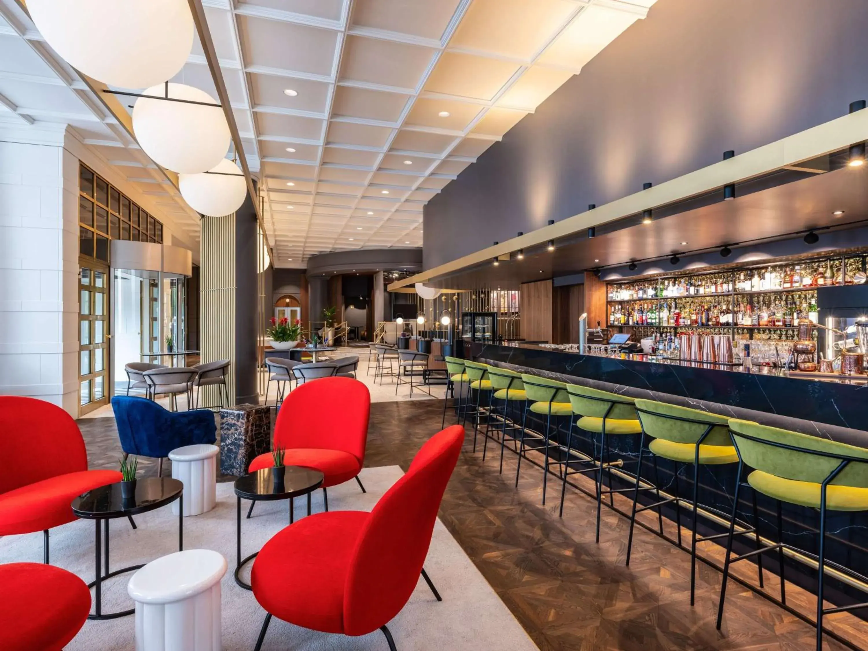 Lounge or bar in Pullman Stuttgart Fontana Lounge or bar in Pullman Stuttgart Fontana