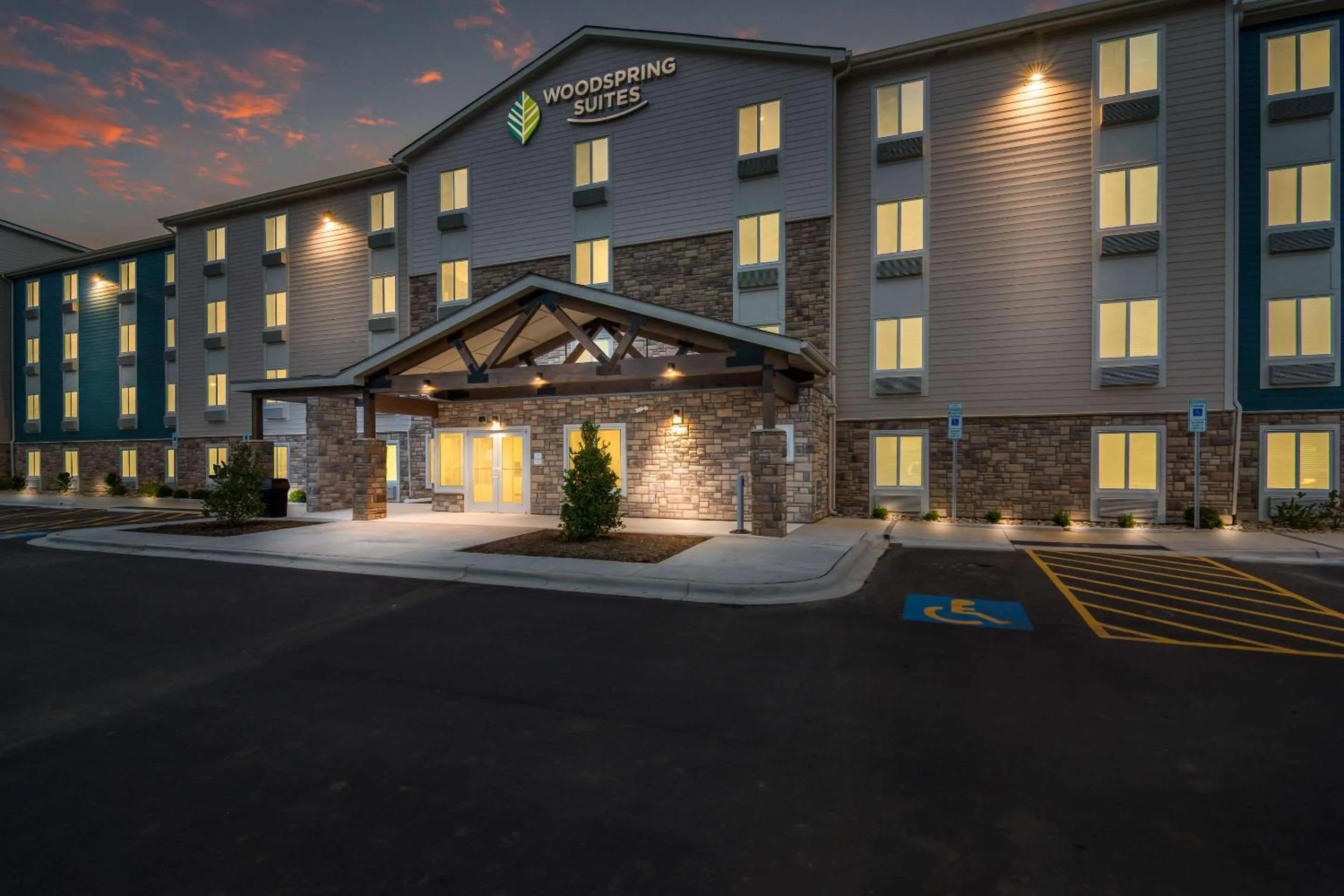 Property building in WoodSpring Suites Fort Mill