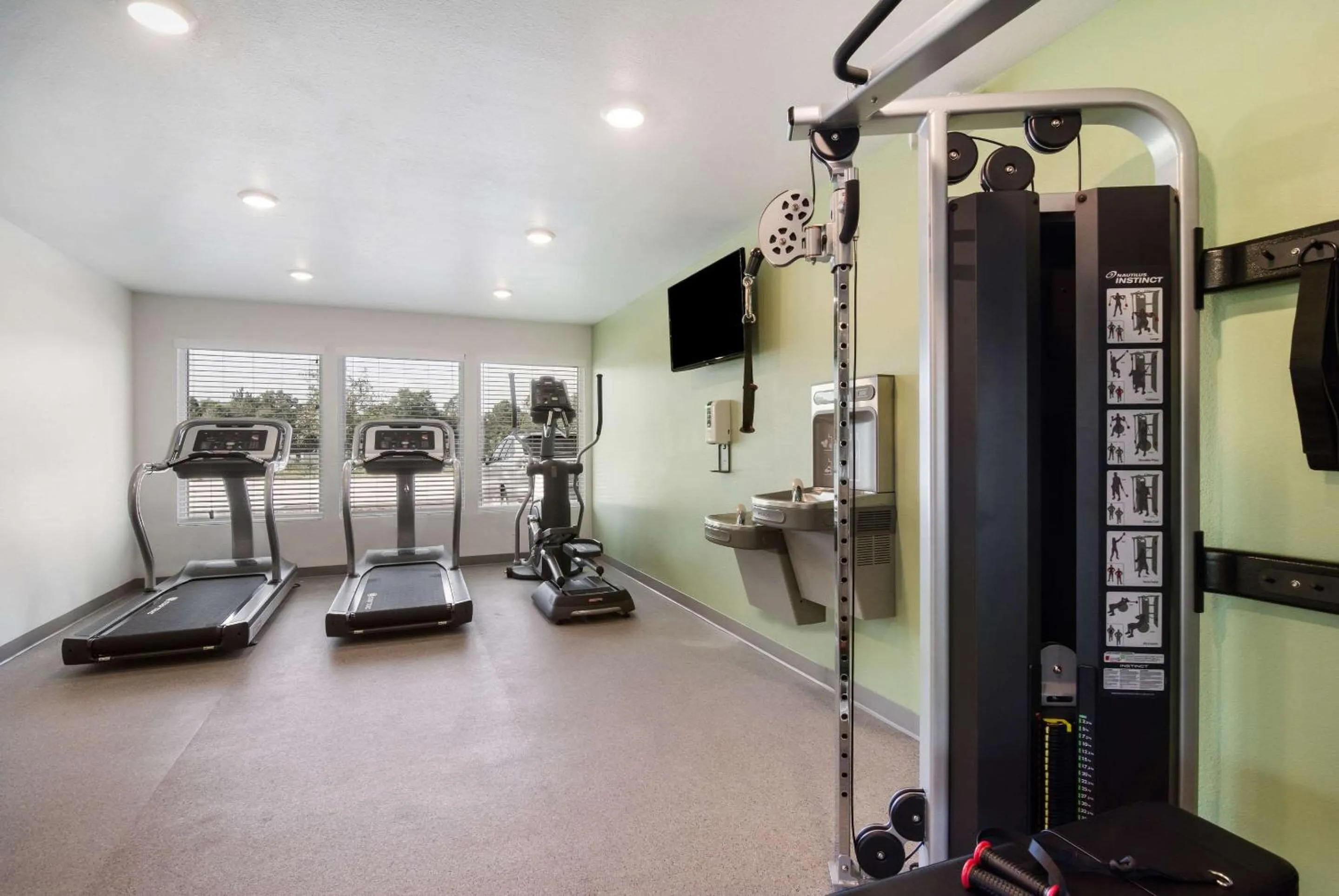 Fitness centre/facilities in WoodSpring Suites Fort Mill