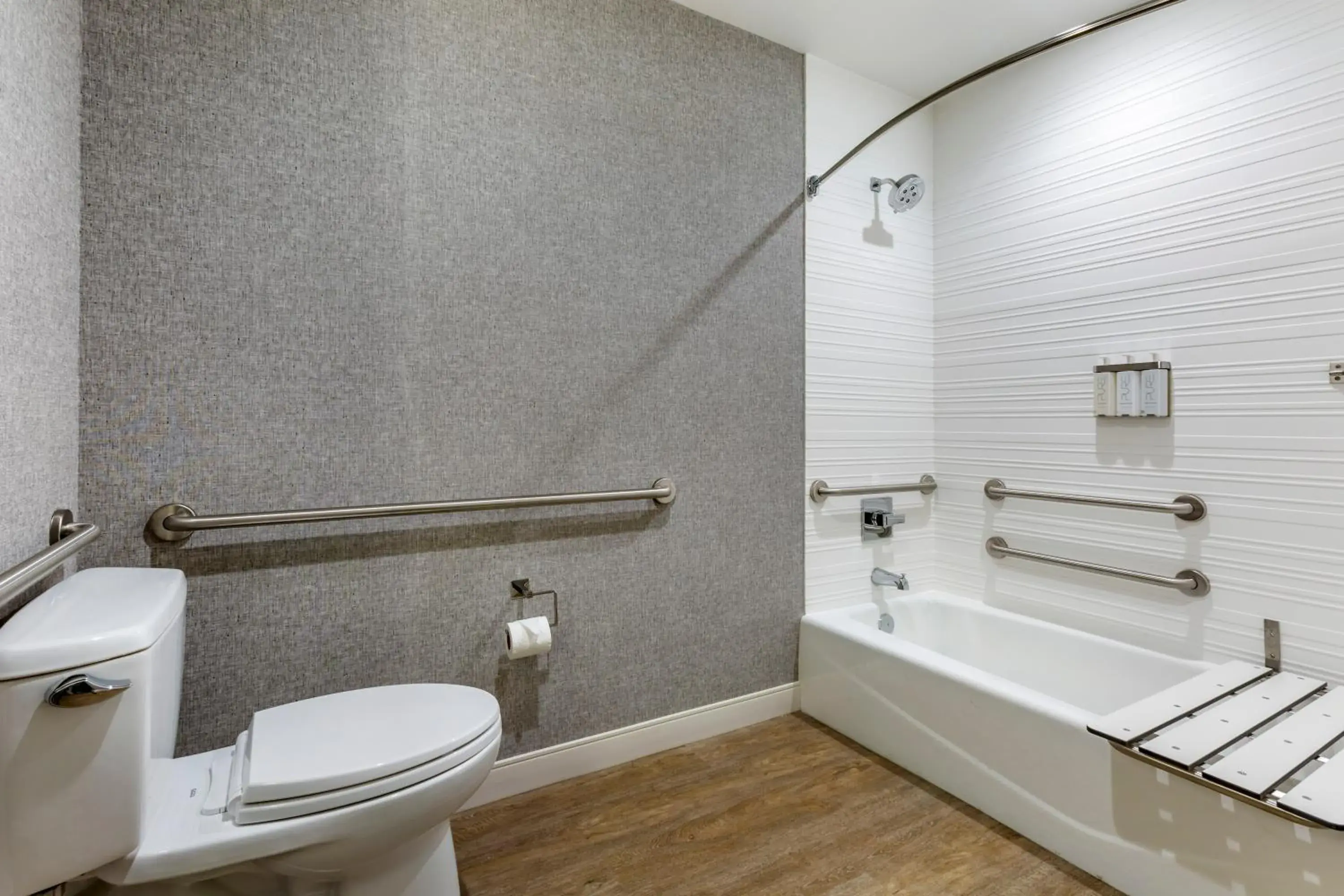 King Room - Accessible/Non Smoking in The Knoll Hotel Napa Valley, Tapestry Collection by Hilton King Room - Accessible/Non Smoking in The Knoll Hotel Napa Valley, Tapestry Collection by Hilton