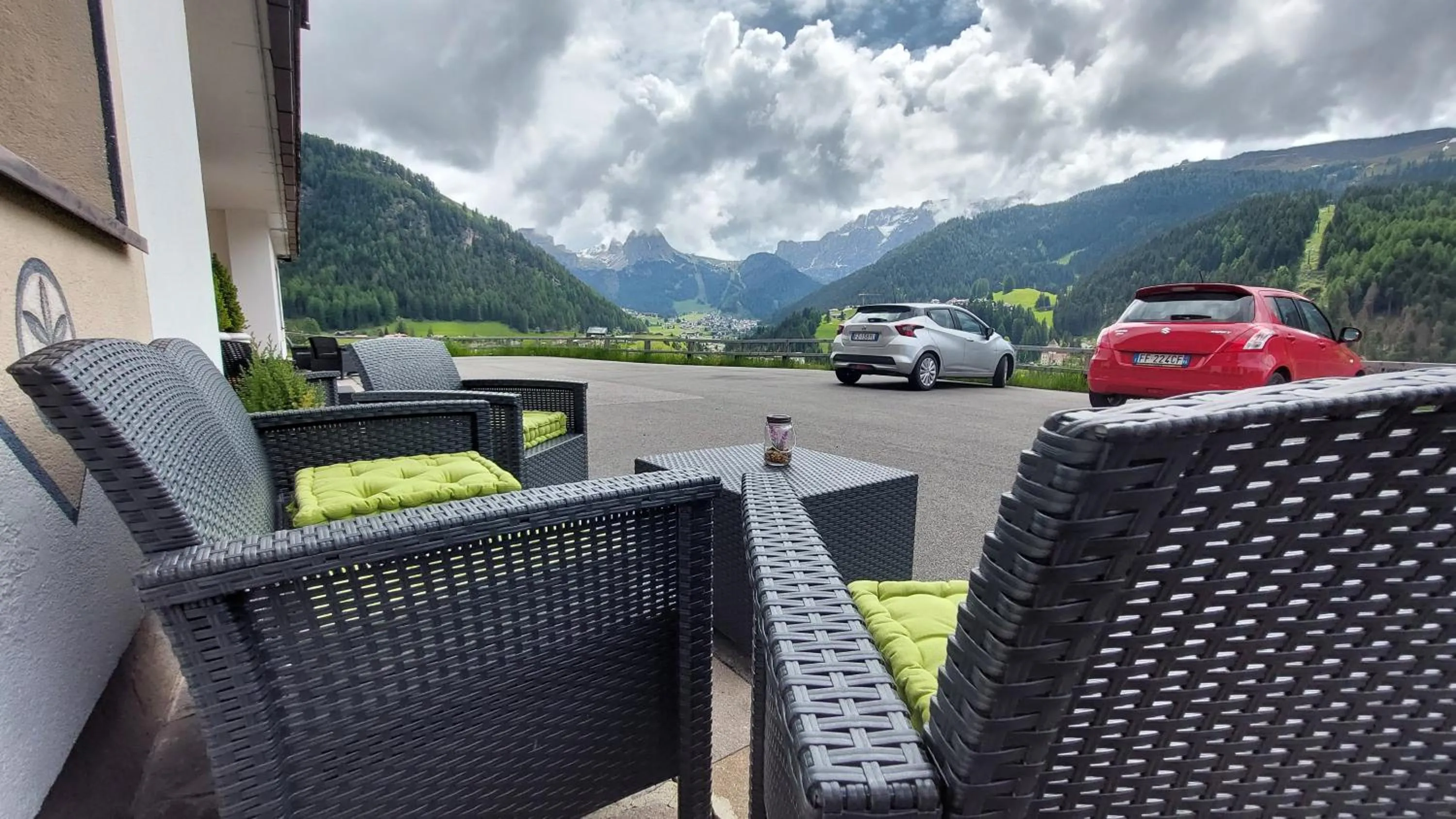 Facade/entrance in Pension Dolomieu
