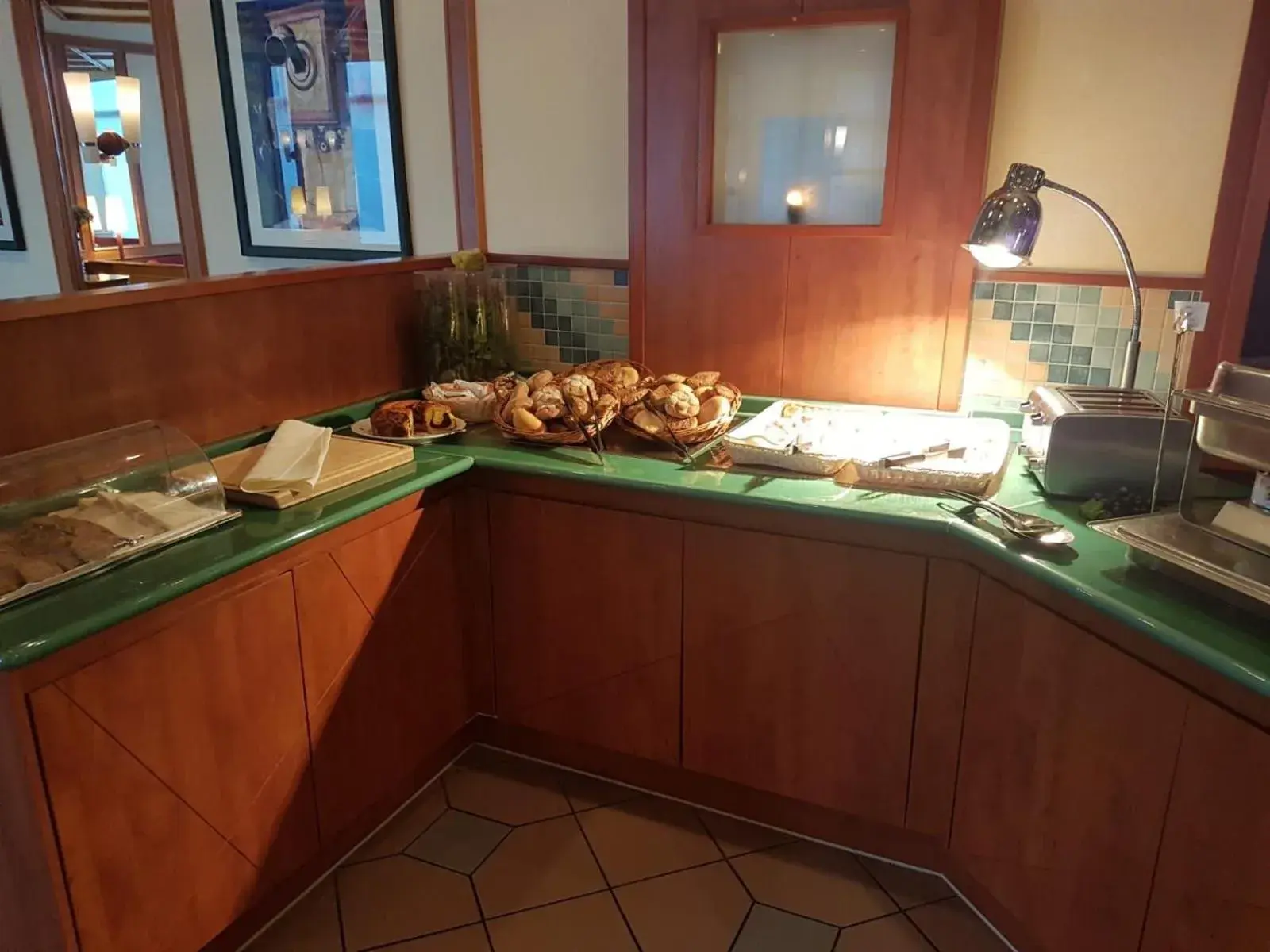 Food and drinks, Kitchen/Kitchenette in Mercure Hotel Bad Homburg Friedrichsdorf