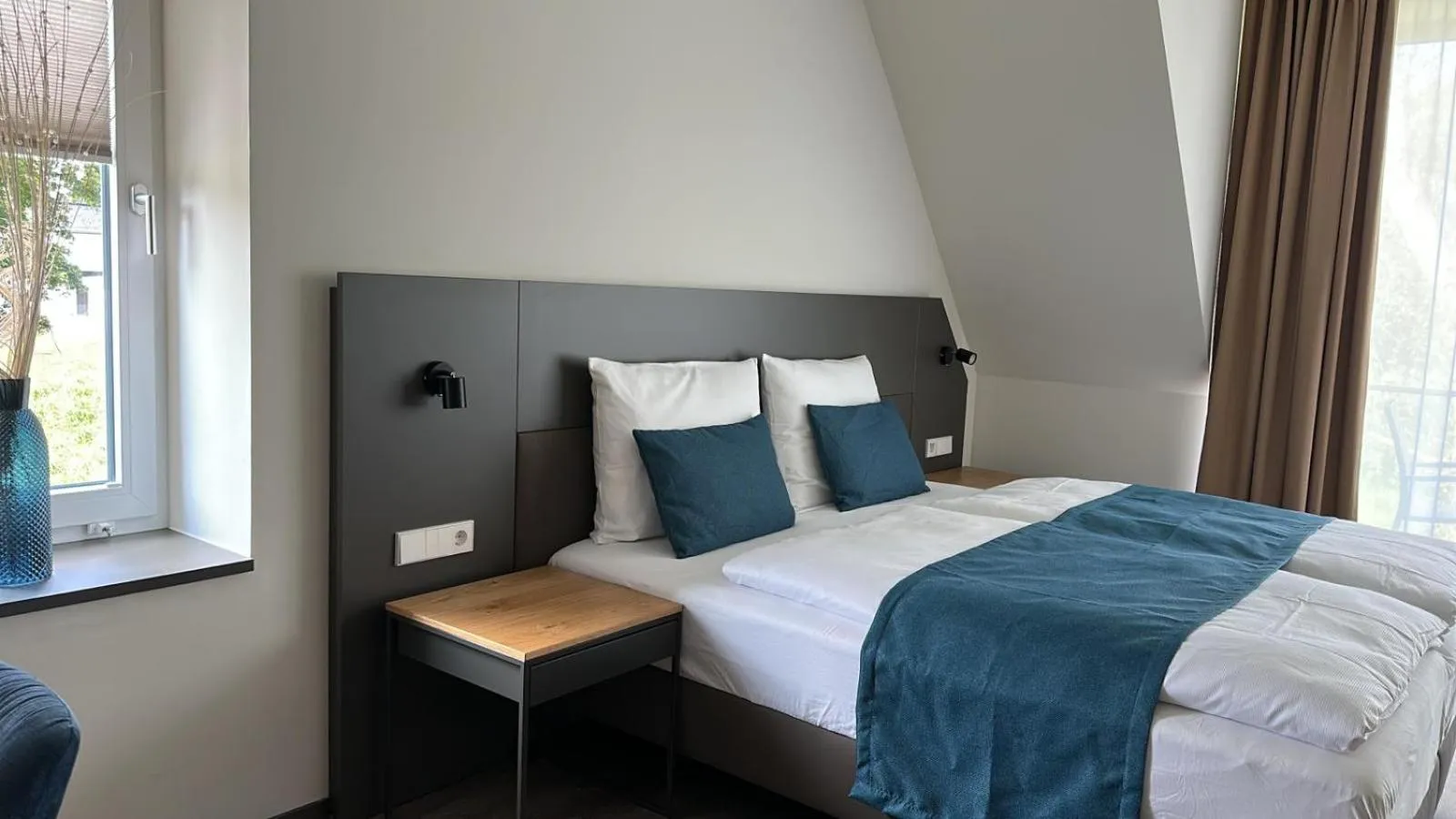 Photo of the whole room, Bed in Hotel Schöne Aussicht