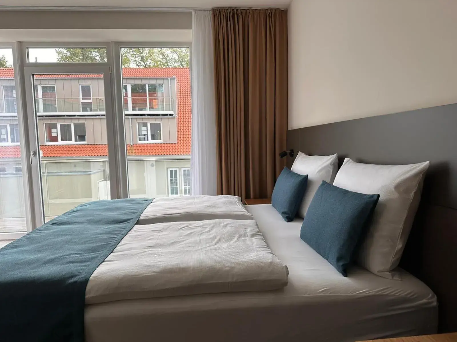 Standard Double Room - single occupancy in Hotel Schöne Aussicht, Stilvoll modern, direkt am Rüstersieler Hafen Standard Double Room - single occupancy in Hotel Schöne Aussicht, Stilvoll modern, direkt am Rüstersieler Hafen