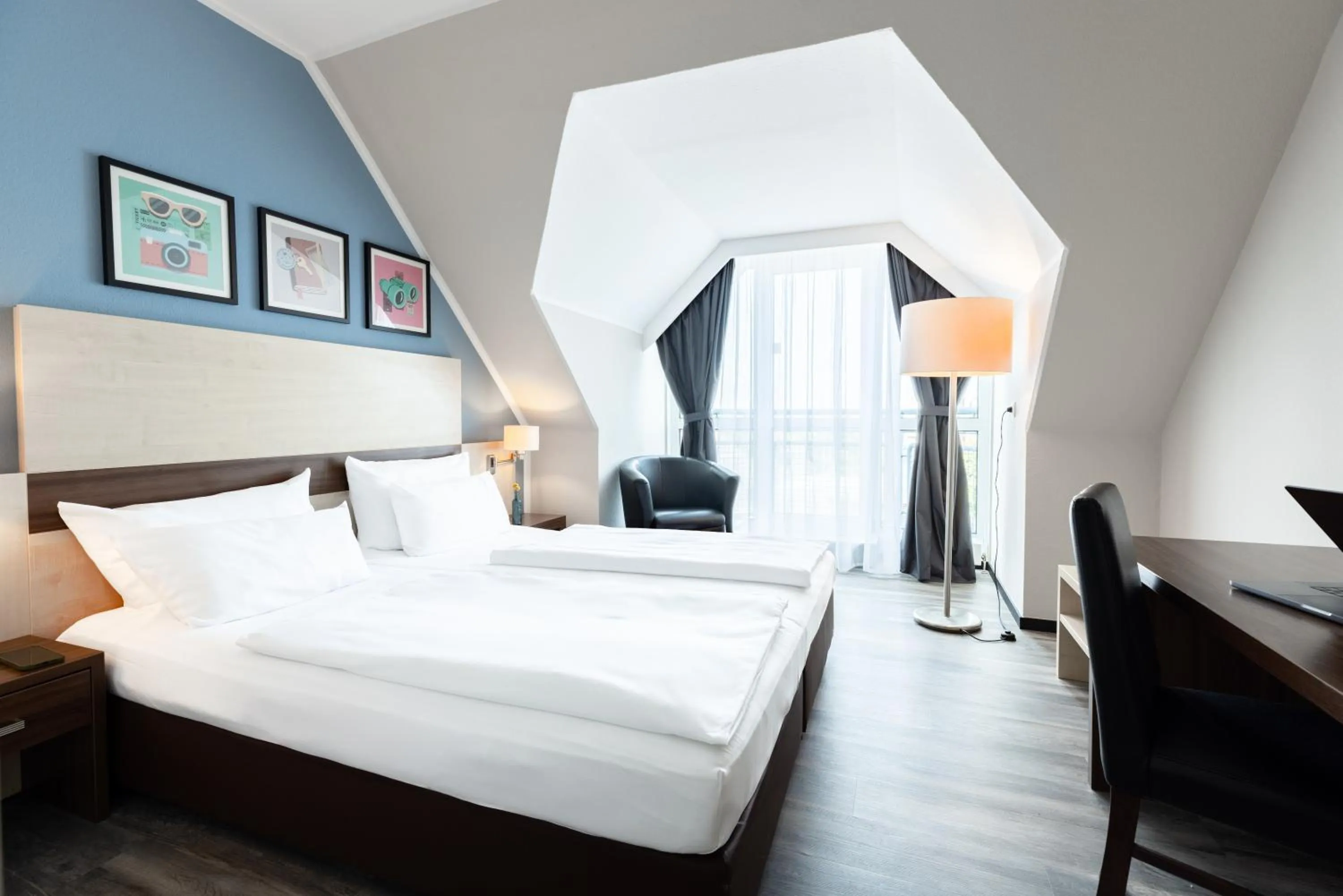 Photo of the whole room, Bed in Garner Hotel Cologne Porz - Airport by IHG