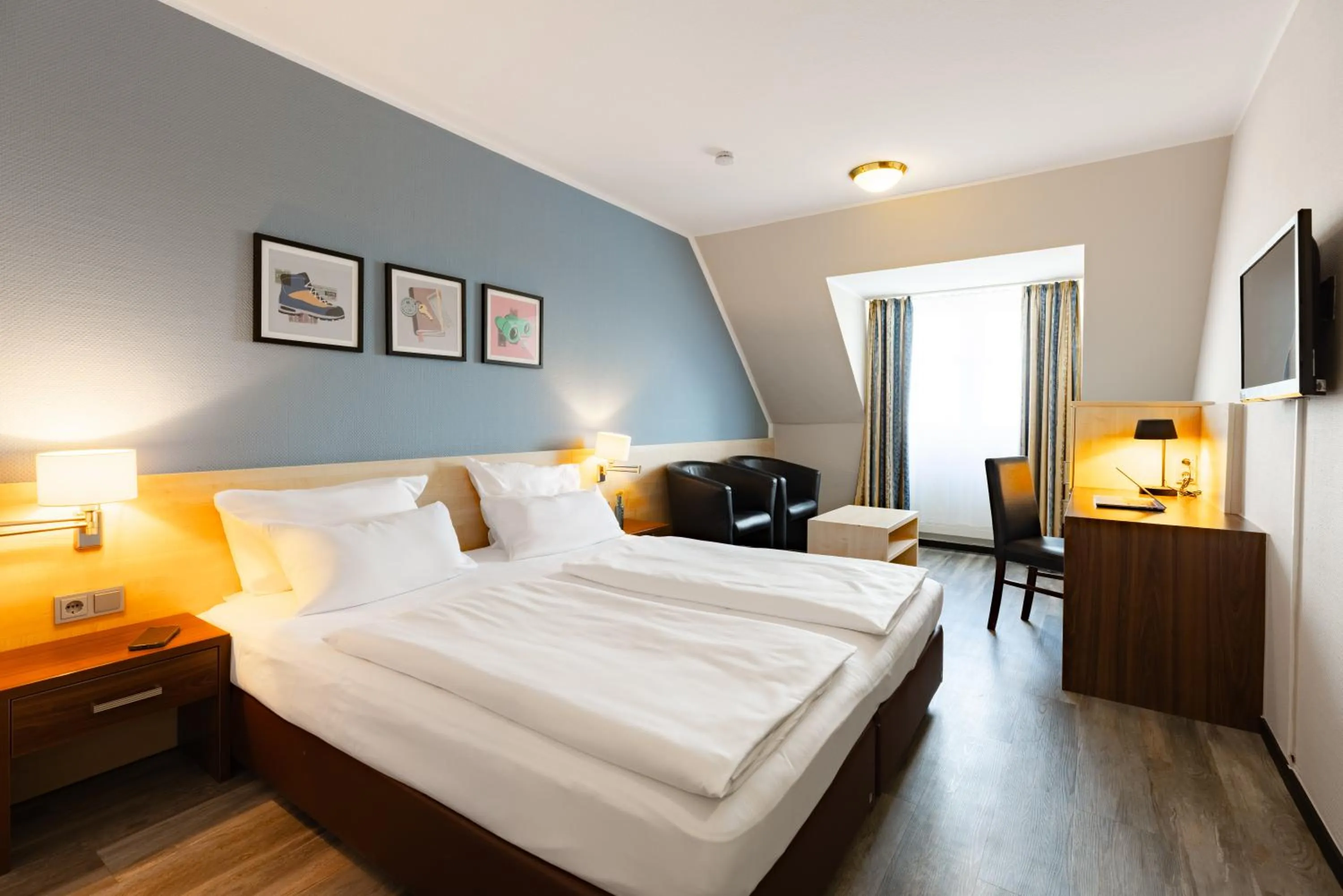 Photo of the whole room, Bed in Garner Hotel Cologne Porz - Airport by IHG