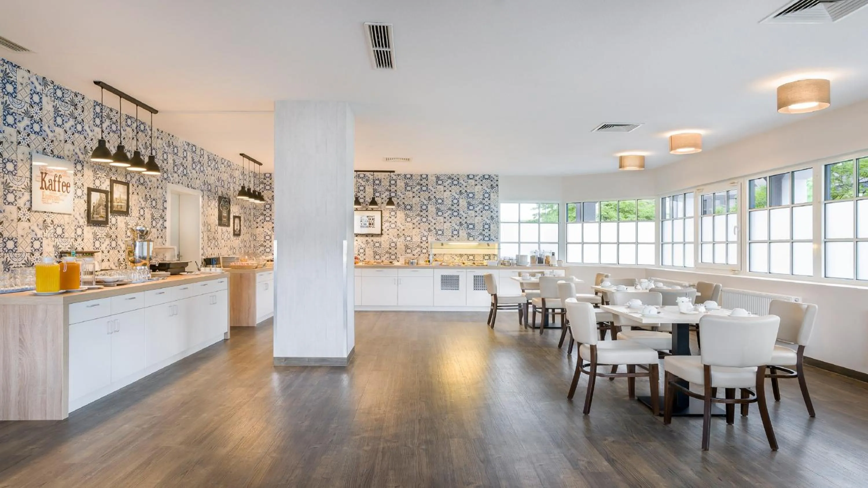 Breakfast in Garner Hotel Cologne Porz - Airport by IHG