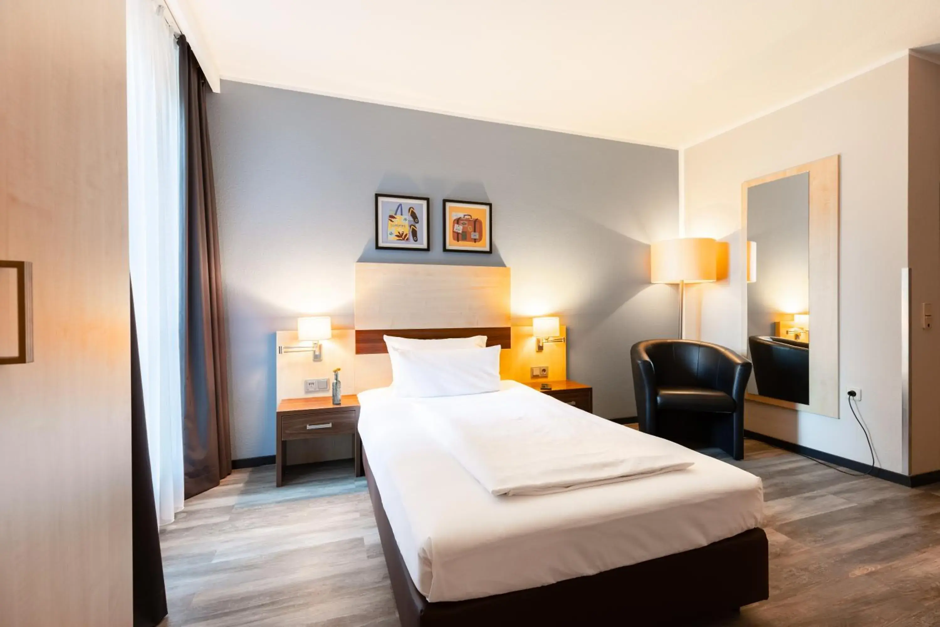 Single Room in Garner Hotel Cologne Porz - Airport by IHG Single Room in Garner Hotel Cologne Porz - Airport by IHG