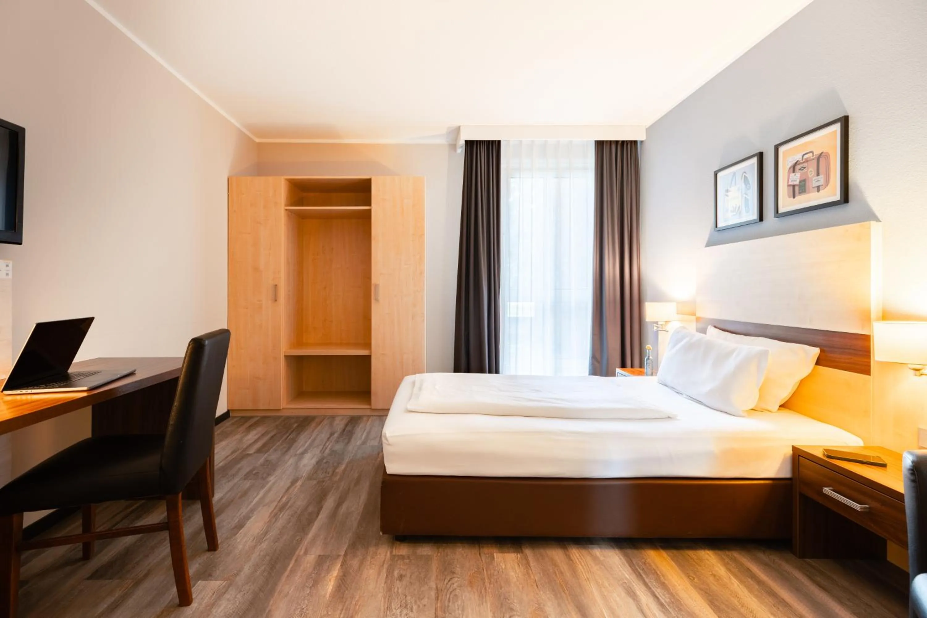 Photo of the whole room, Bed in Garner Hotel Cologne Porz - Airport by IHG