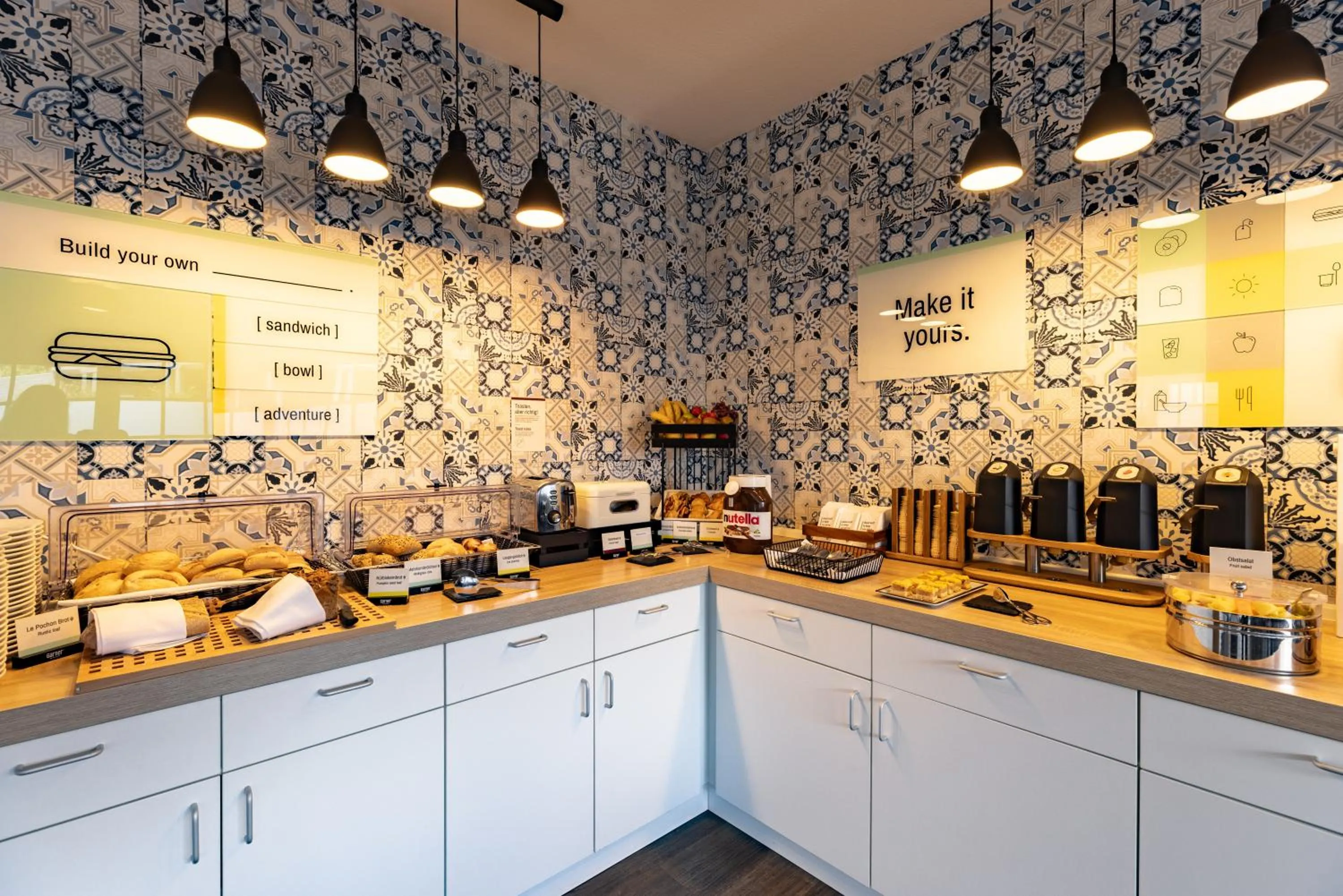 Restaurant/places to eat in Garner Hotel Cologne Porz - Airport by IHG